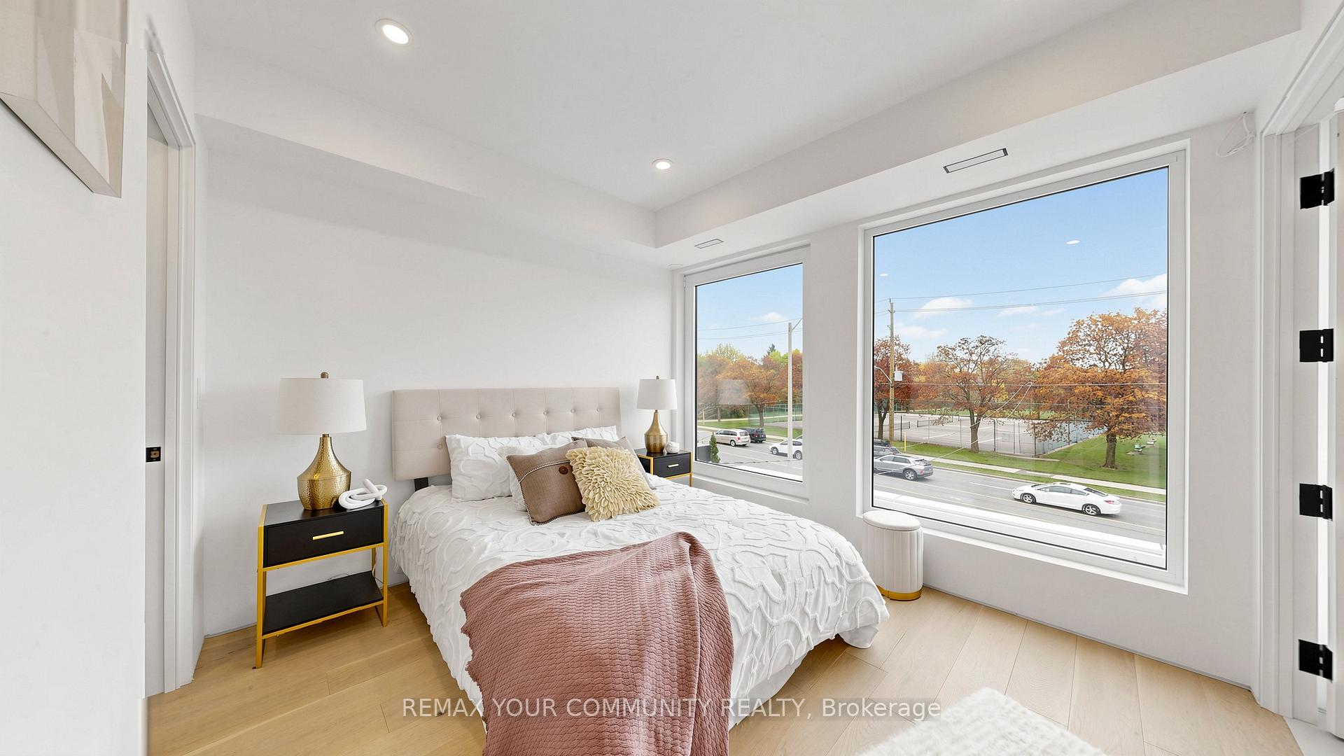 Photo 24 of 2970A Bayview Avenue, North York, Willowdale East — HOMEH