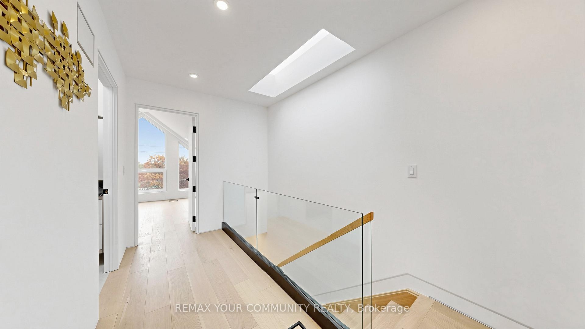 Photo 29 of 2970A Bayview Avenue, North York, Willowdale East — HOMEH