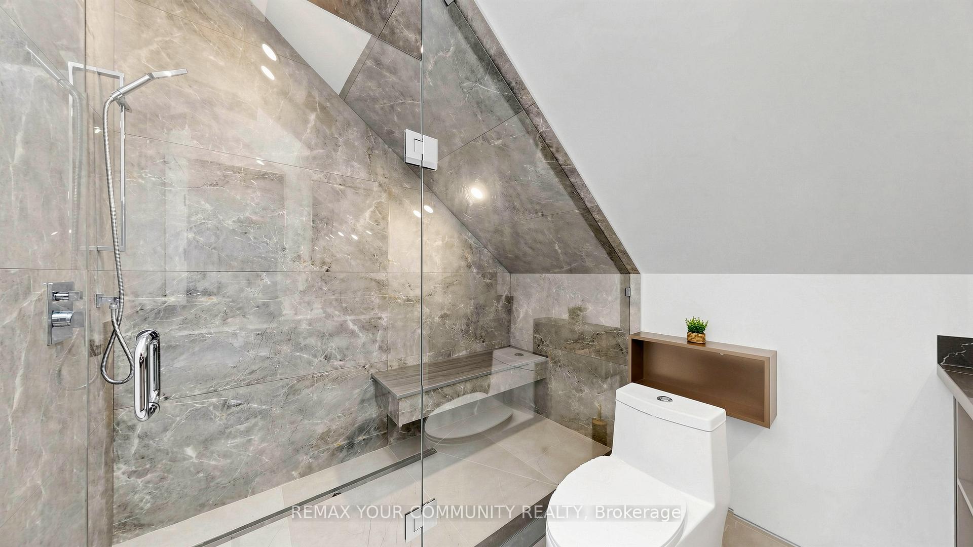 Photo 36 of 2970A Bayview Avenue, North York, Willowdale East — HOMEH