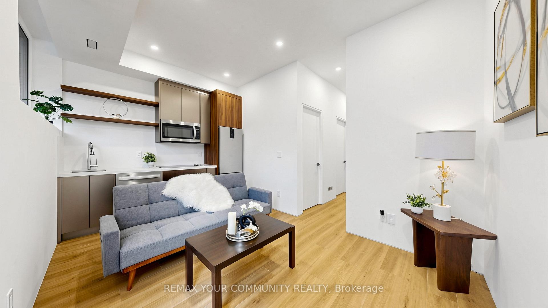 Photo 39 of 2970A Bayview Avenue, North York, Willowdale East — HOMEH