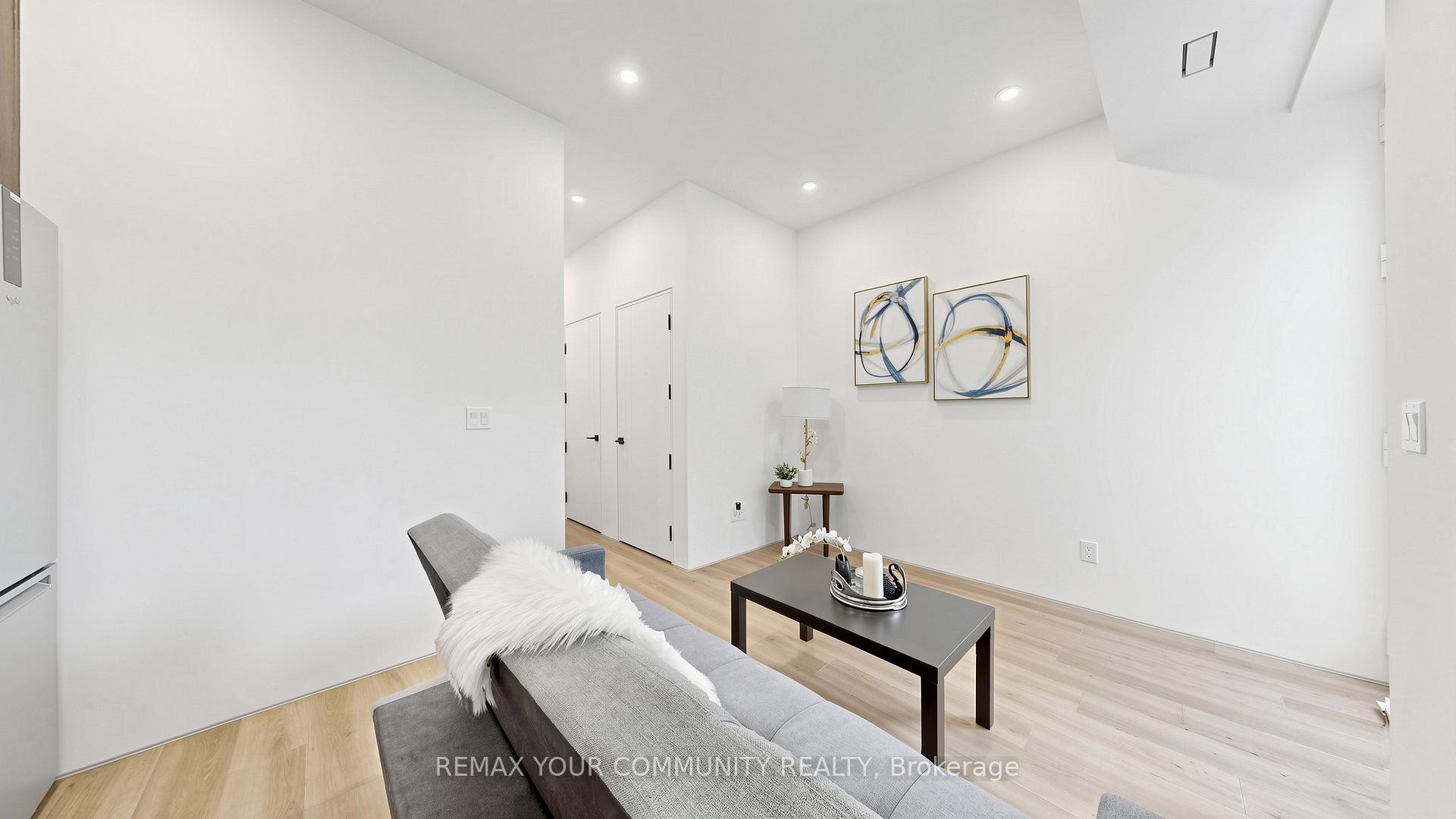 Photo 41 of 2970A Bayview Avenue, North York, Willowdale East — HOMEH