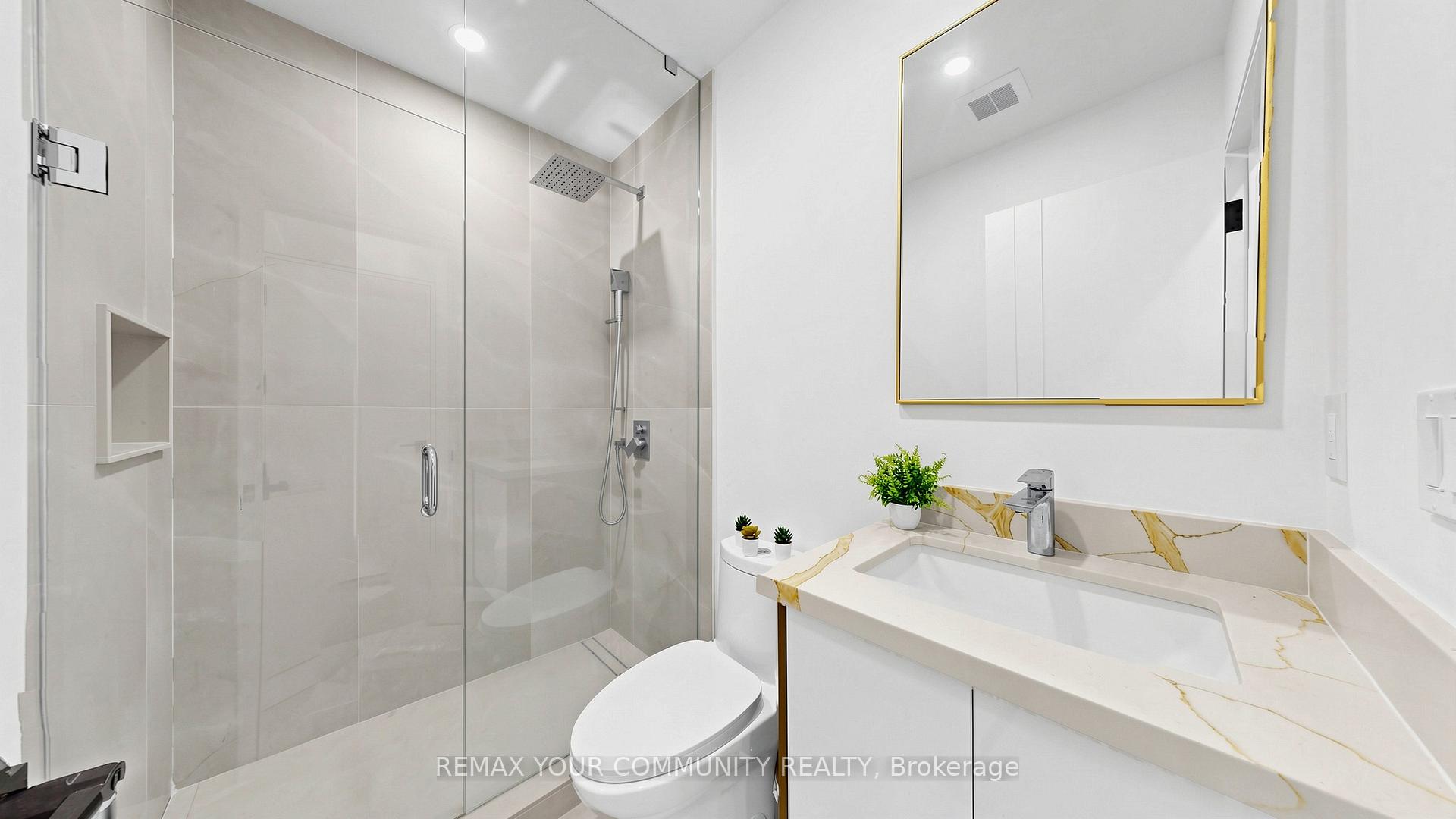 Photo 43 of 2970A Bayview Avenue, North York, Willowdale East — HOMEH