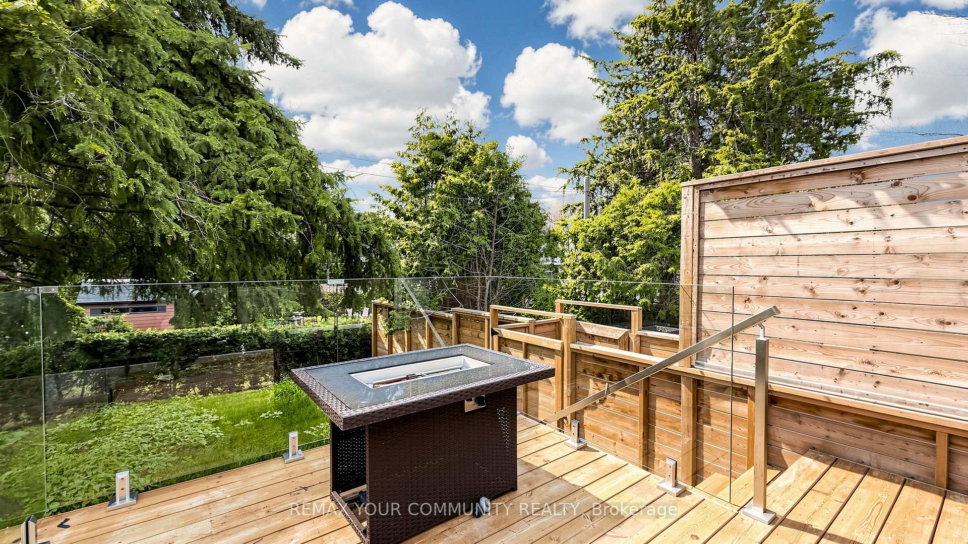 Photo 45 of 2970A Bayview Avenue, North York, Willowdale East — HOMEH