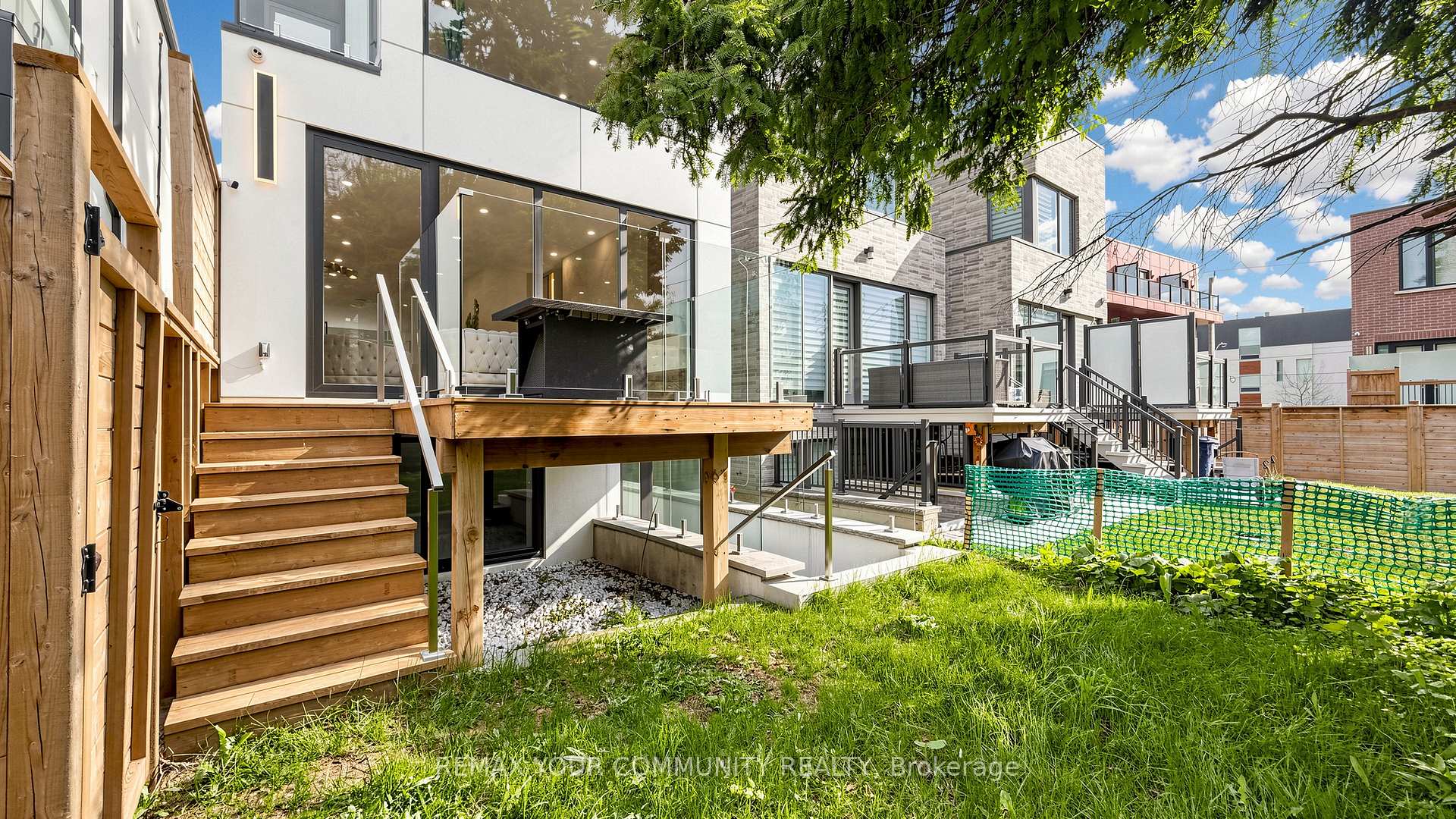 Photo 48 of 2970A Bayview Avenue, North York, Willowdale East — HOMEH