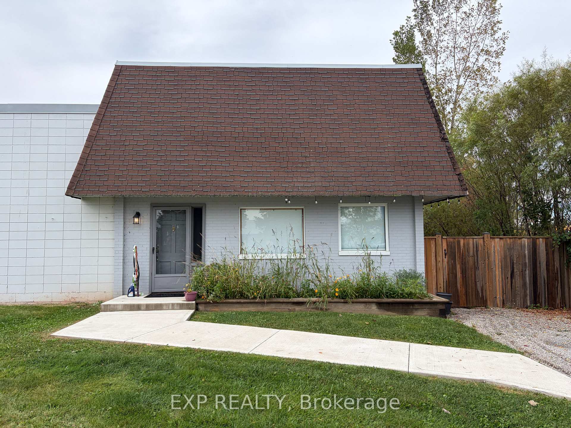 Photo of 4630 Durham Road