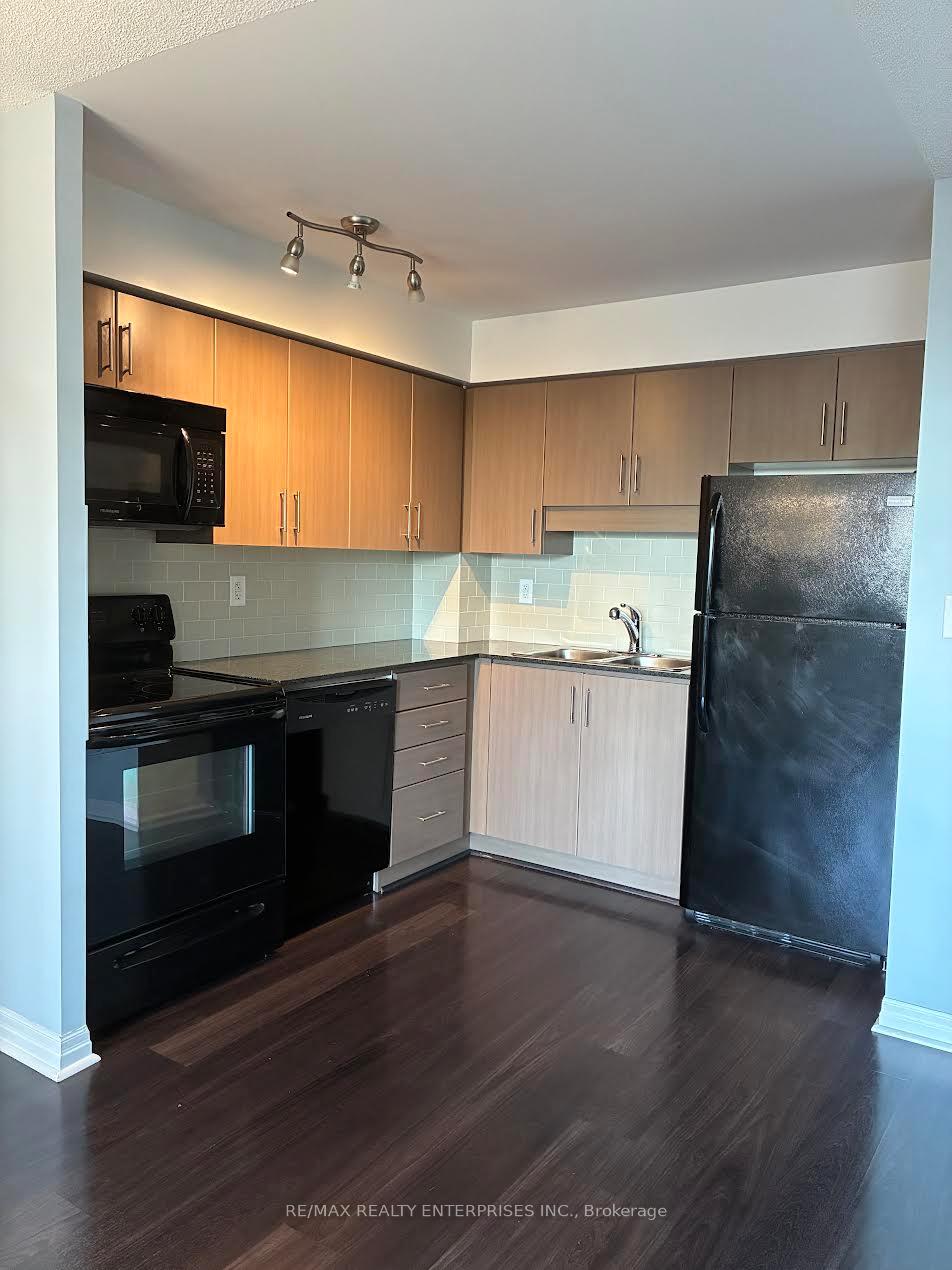 Photo 6 of Unit 418, 2035 Sheppard Avenue E, North York, Henry Farm — HOMEH
