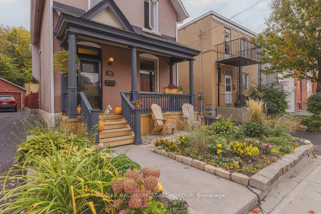 Photo 2 of 38 Elm Street, Ottawa, West Centre Town — HOMEH