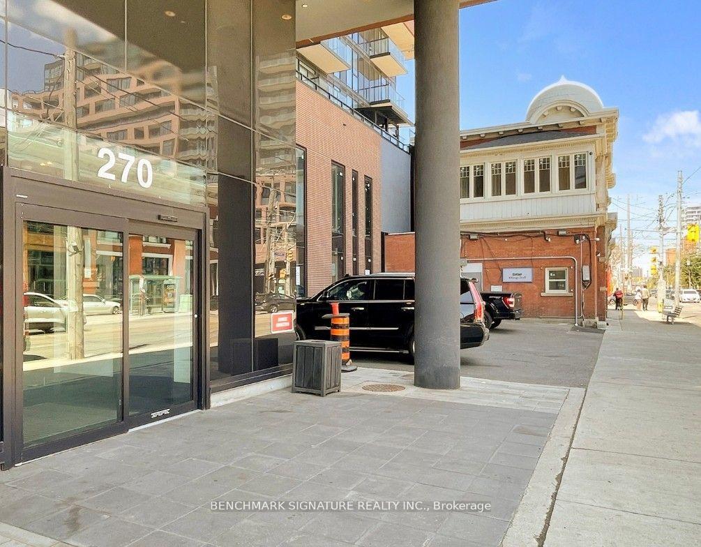 Photo 2 of Unit 814, 270 Dufferin Street, Toronto, South Parkdale — HOMEH
