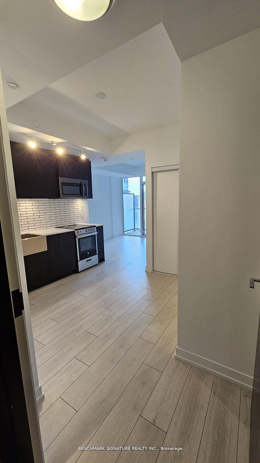 Photo 7 of Unit 814, 270 Dufferin Street, Toronto, South Parkdale — HOMEH