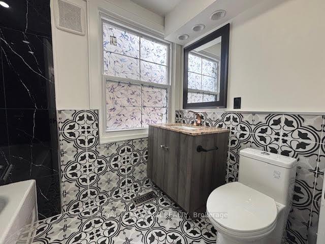 Photo 23 of 134 Queen Street N, Caledon, Bolton West — HOMEH
