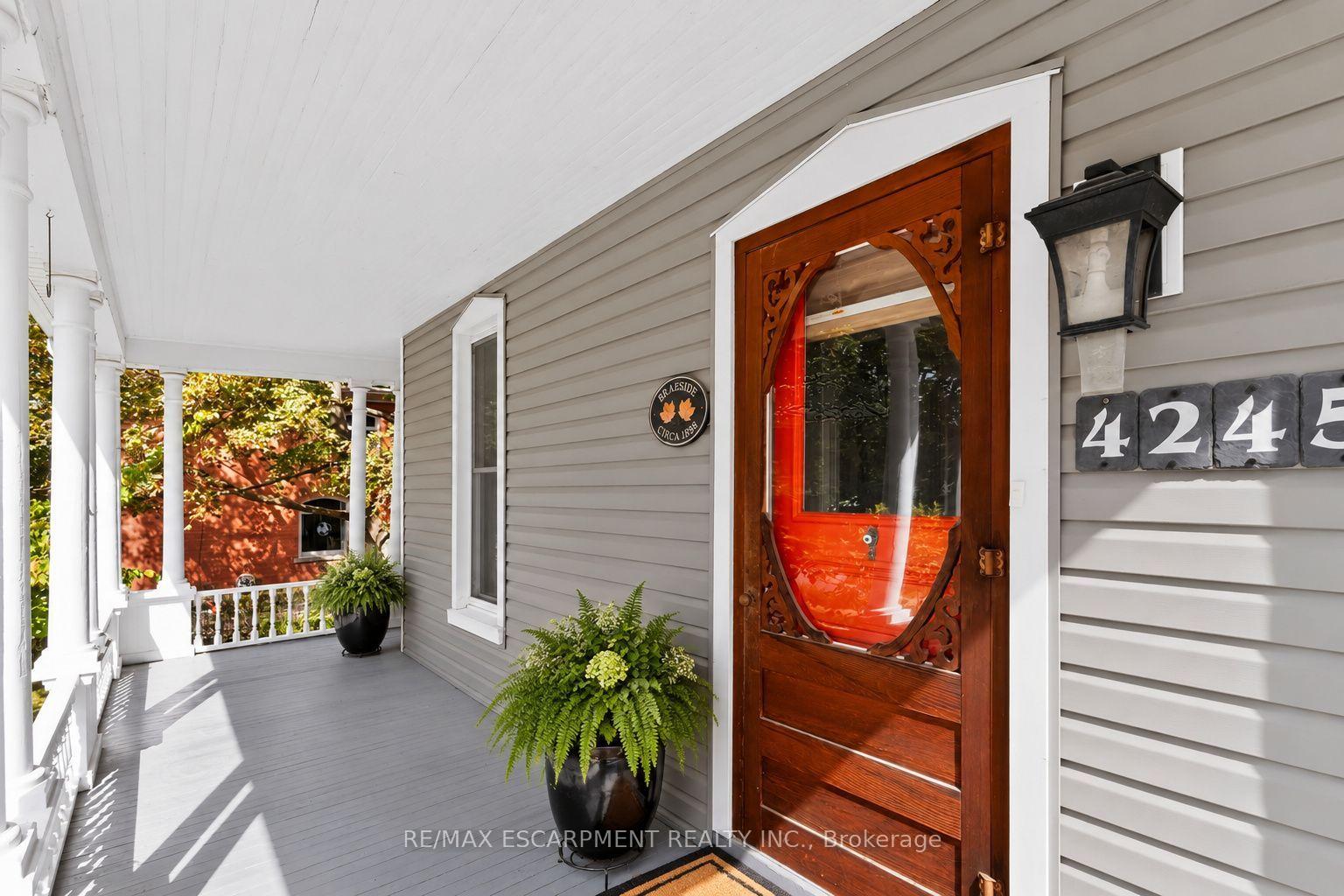 Photo 2 of 4245 William Street, Lincoln, Beamsville — HOMEH