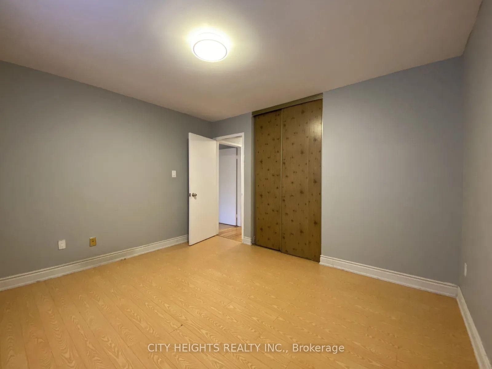 Photo 8 of 53 Goldring Drive, Whitby, Lynde Creek — HOMEH