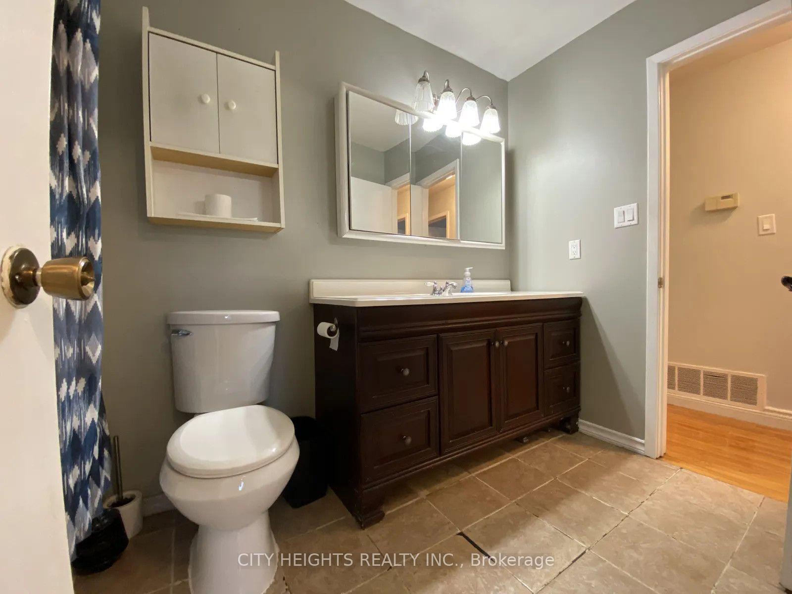 Photo 10 of 53 Goldring Drive, Whitby, Lynde Creek — HOMEH