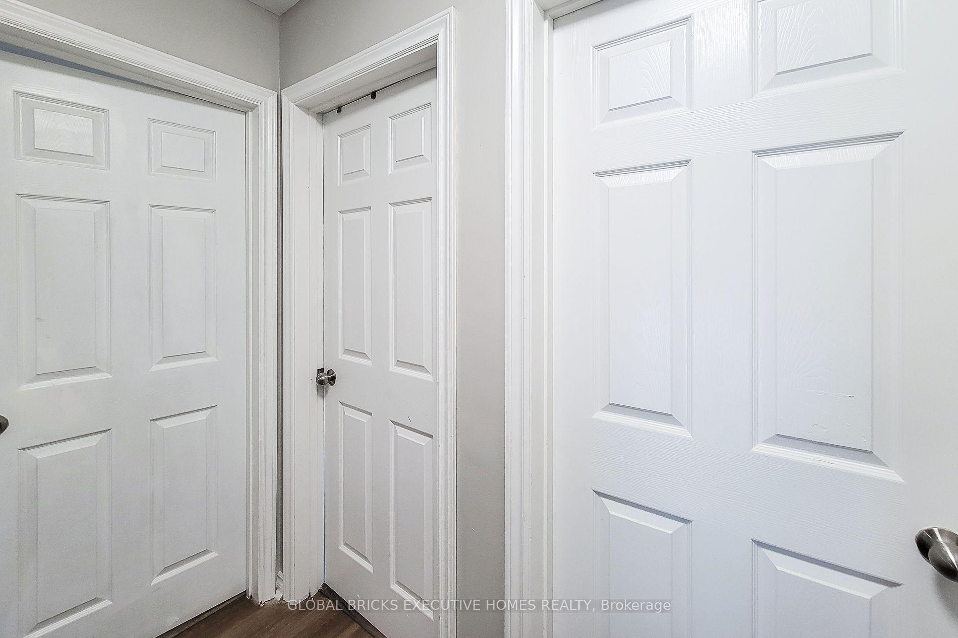 Photo 27 of 833 North Service Road, Hamilton, Lakeshore — HOMEH