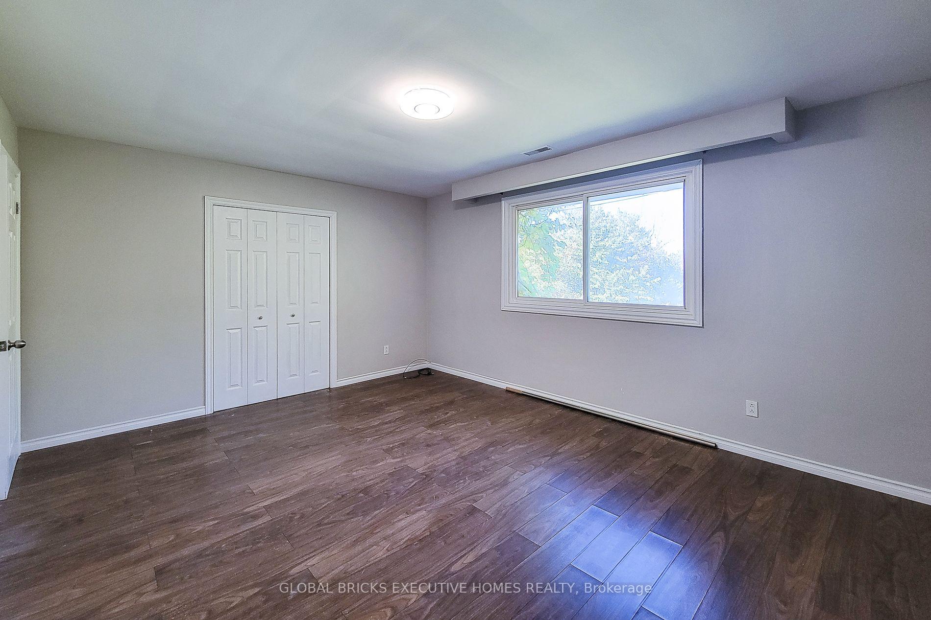 Photo 28 of 833 North Service Road, Hamilton, Lakeshore — HOMEH