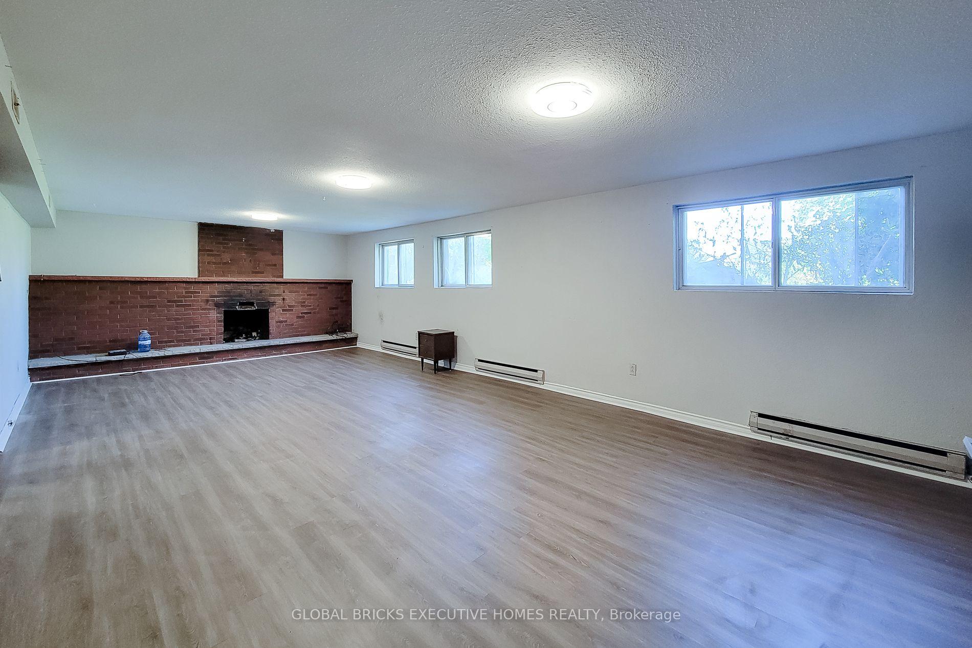 Photo 40 of 833 North Service Road, Hamilton, Lakeshore — HOMEH