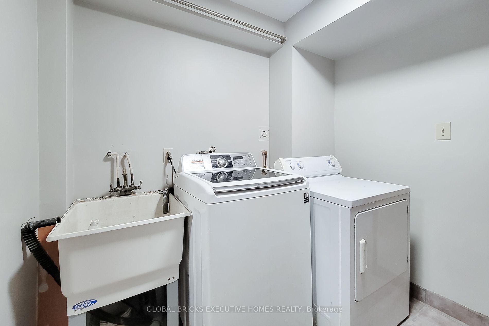Photo 42 of 833 North Service Road, Hamilton, Lakeshore — HOMEH