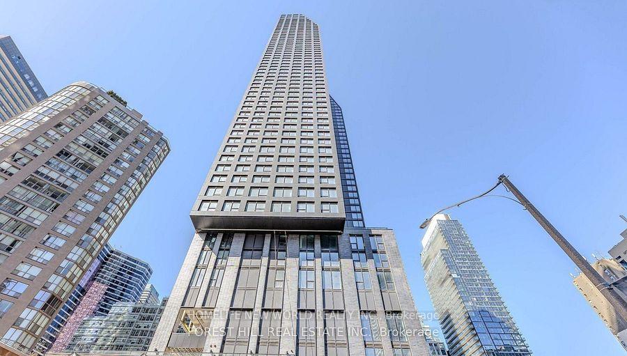Front of Unit 3708, 8 Wellesley Street W