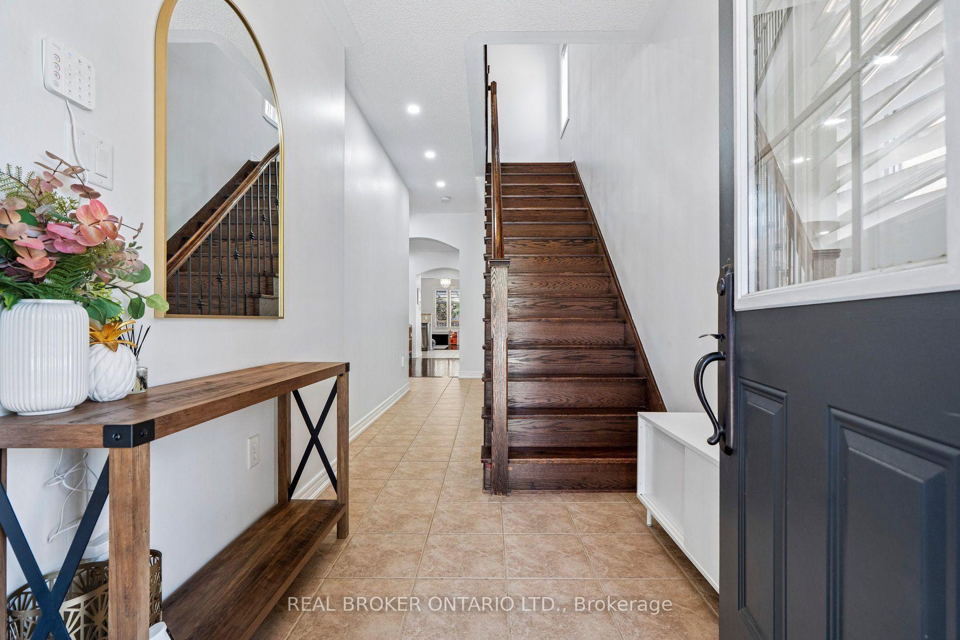 Photo 4 of 57 Ostrovsky Road, Vaughan, Vellore Village — HOMEH