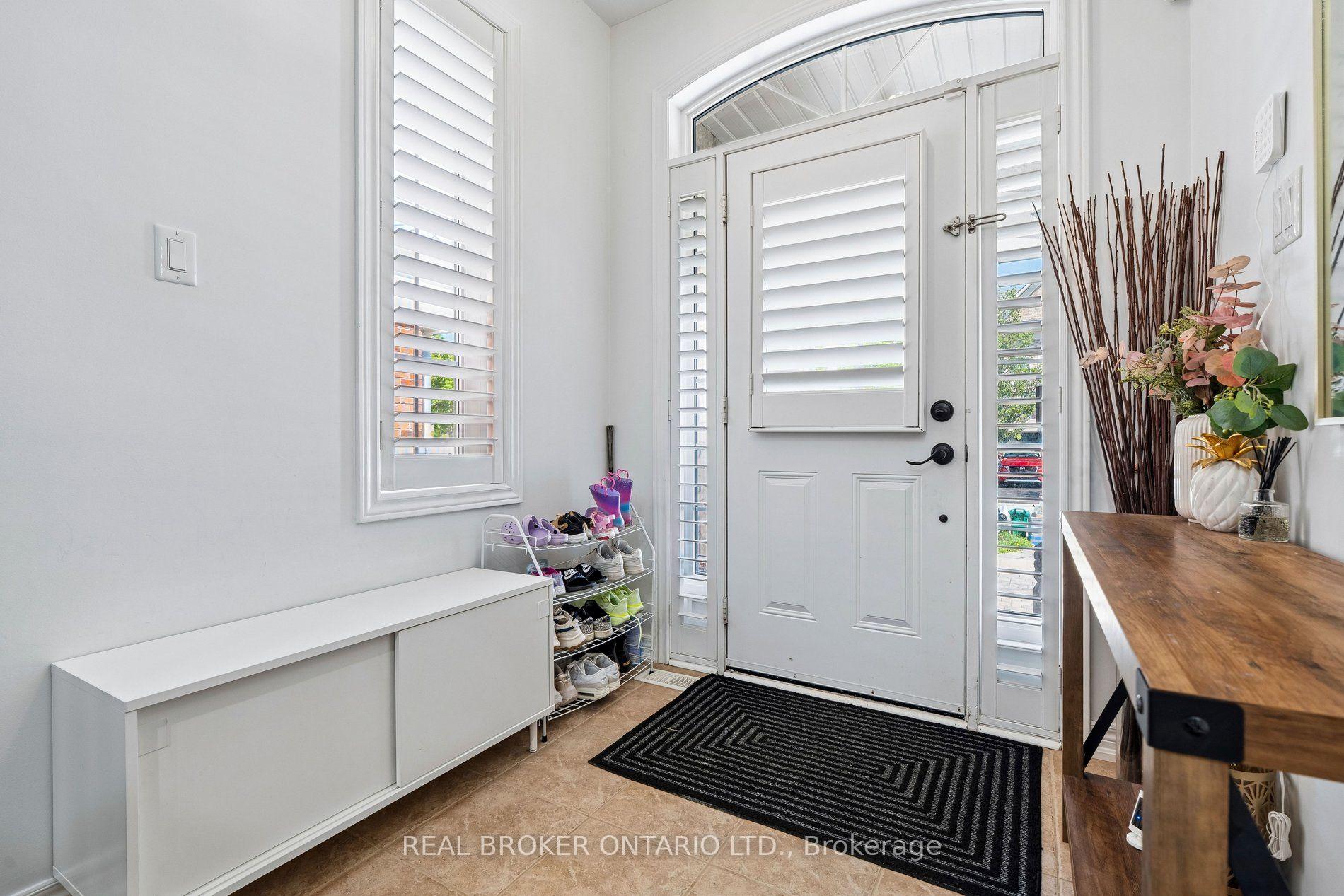 Photo 5 of 57 Ostrovsky Road, Vaughan, Vellore Village — HOMEH