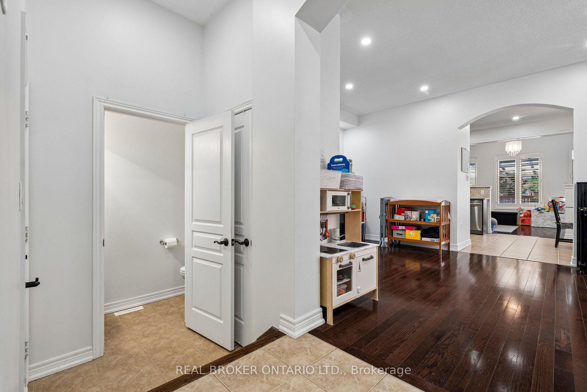 Photo 7 of 57 Ostrovsky Road, Vaughan, Vellore Village — HOMEH