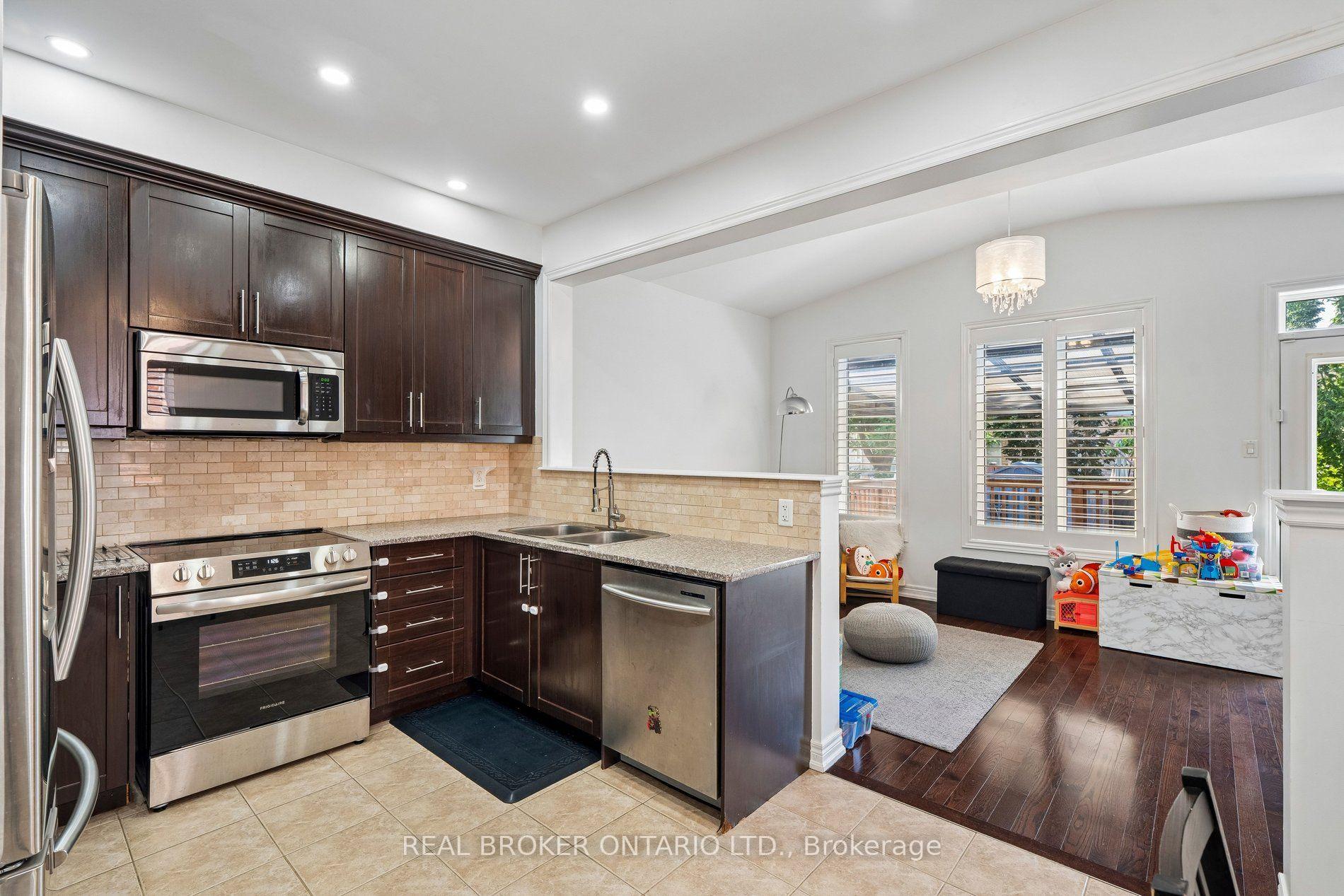 Photo 13 of 57 Ostrovsky Road, Vaughan, Vellore Village — HOMEH