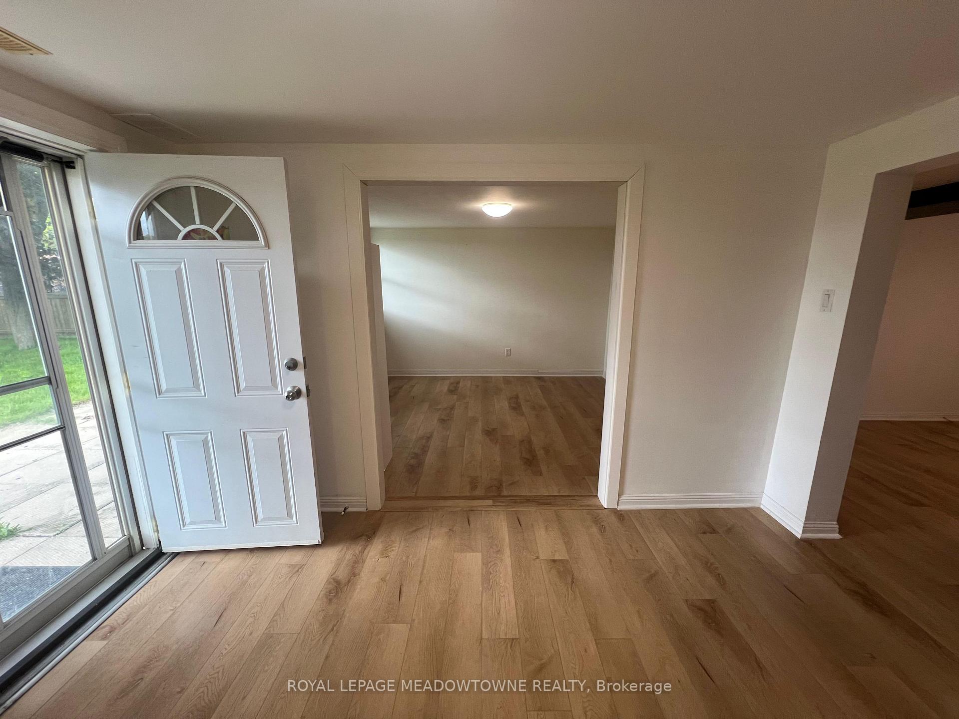 Photo 3 of Unit Lower, 44 Lauris Avenue E, Cambridge, Alison — HOMEH