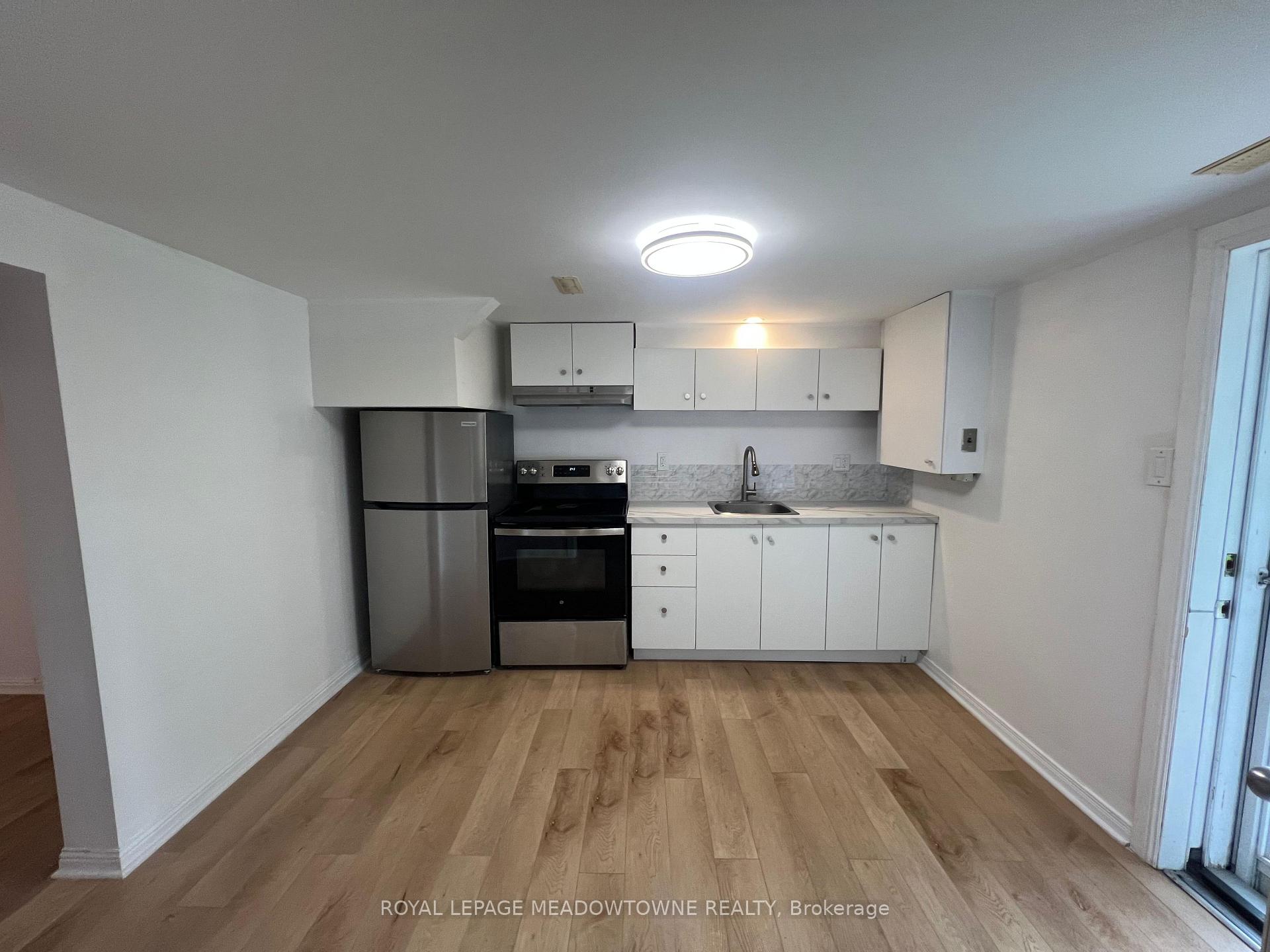 Photo 5 of Unit Lower, 44 Lauris Avenue E, Cambridge, Alison — HOMEH