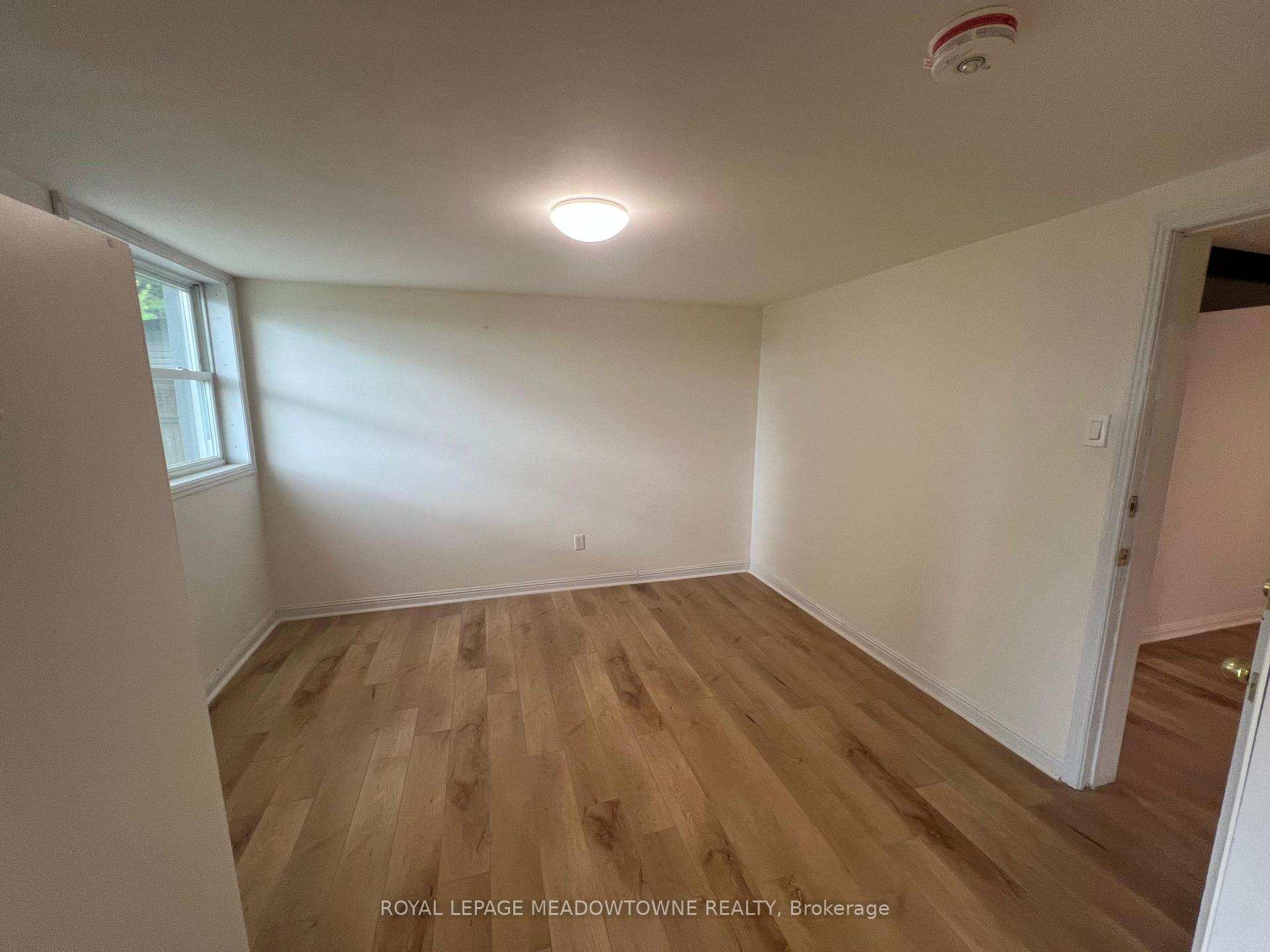 Photo 18 of Unit Lower, 44 Lauris Avenue E, Cambridge, Alison — HOMEH