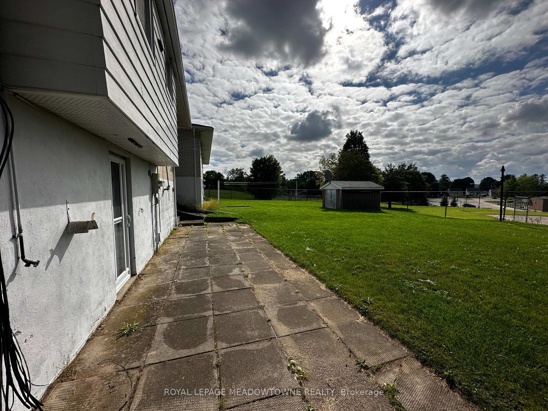 Photo 20 of Unit Lower, 44 Lauris Avenue E, Cambridge, Alison — HOMEH