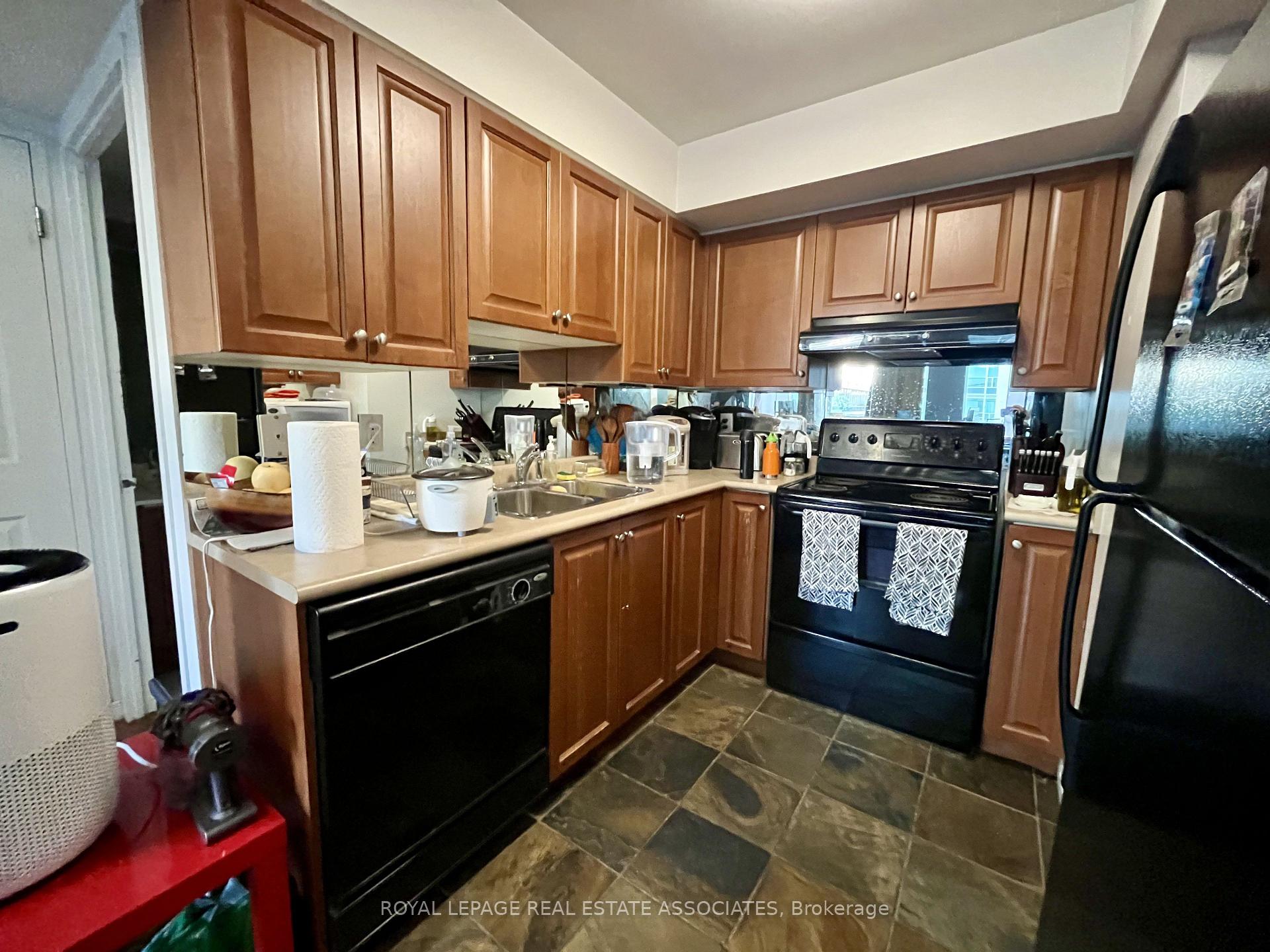 Photo 5 of Unit 604, 230 King Street E, Toronto, Moss Park — HOMEH