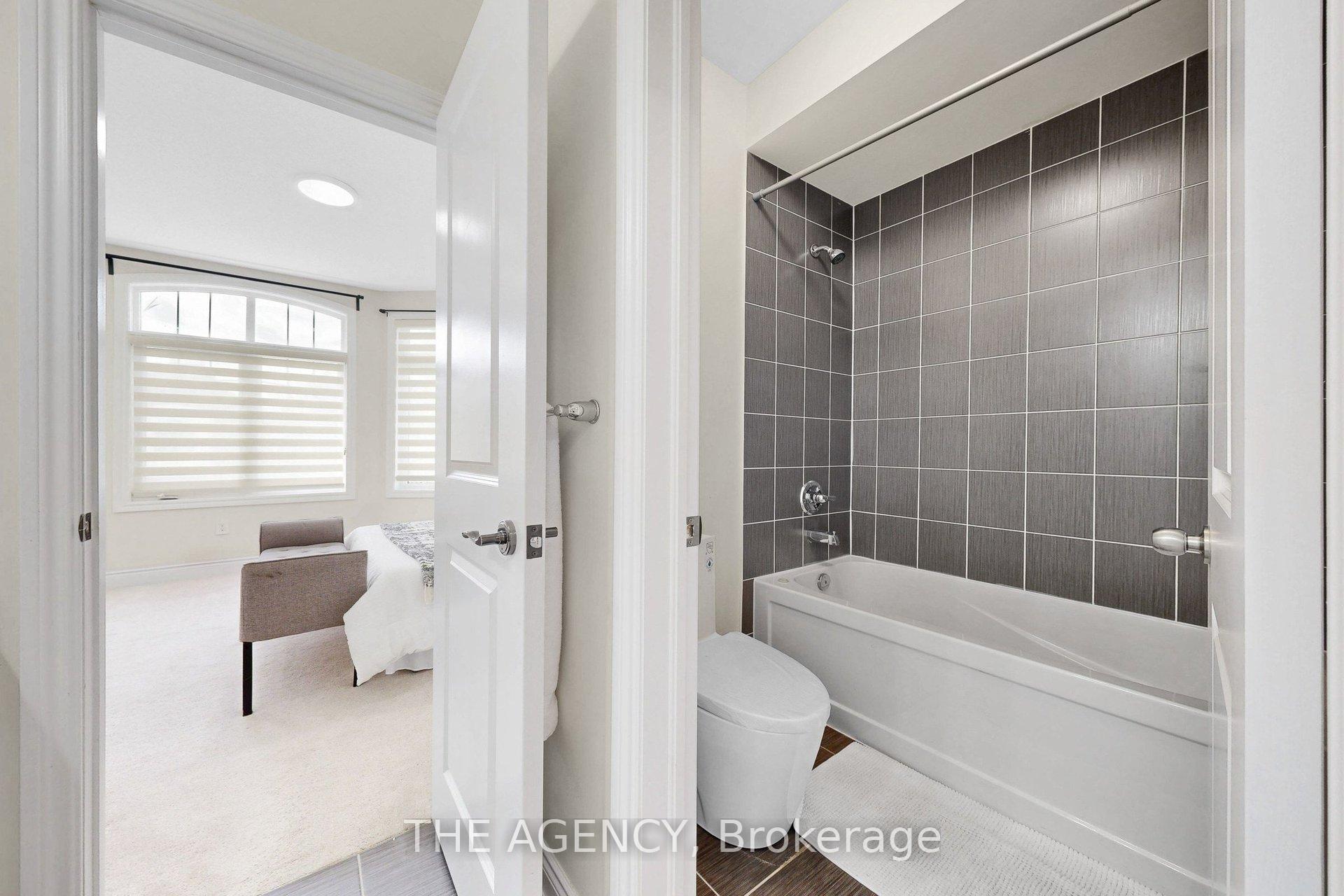 Photo 27 of 53 Elysian Fields Circle, Brampton, Bram West — HOMEH