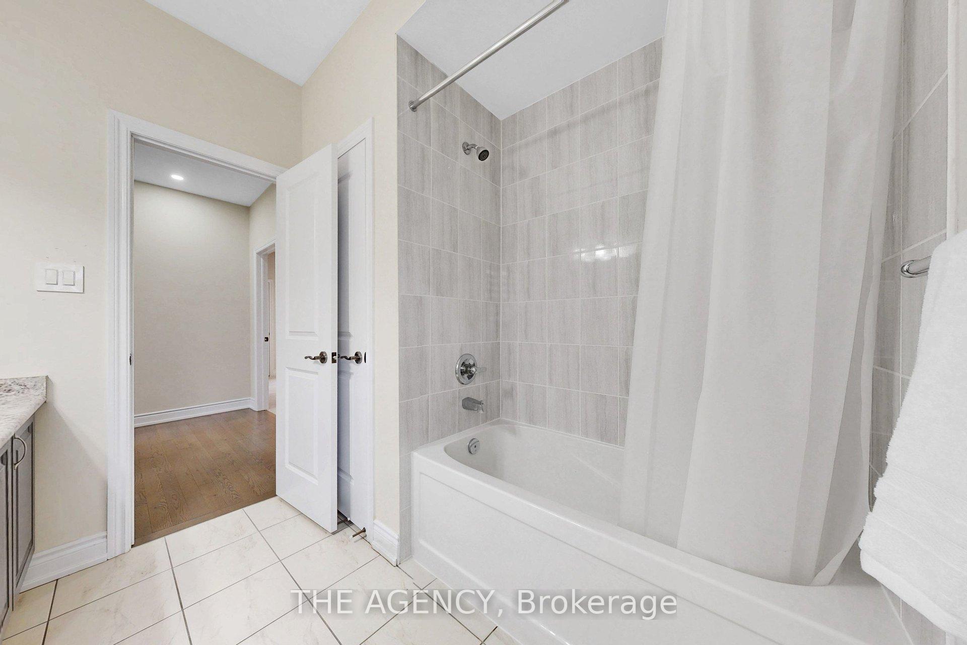 Photo 34 of 53 Elysian Fields Circle, Brampton, Bram West — HOMEH