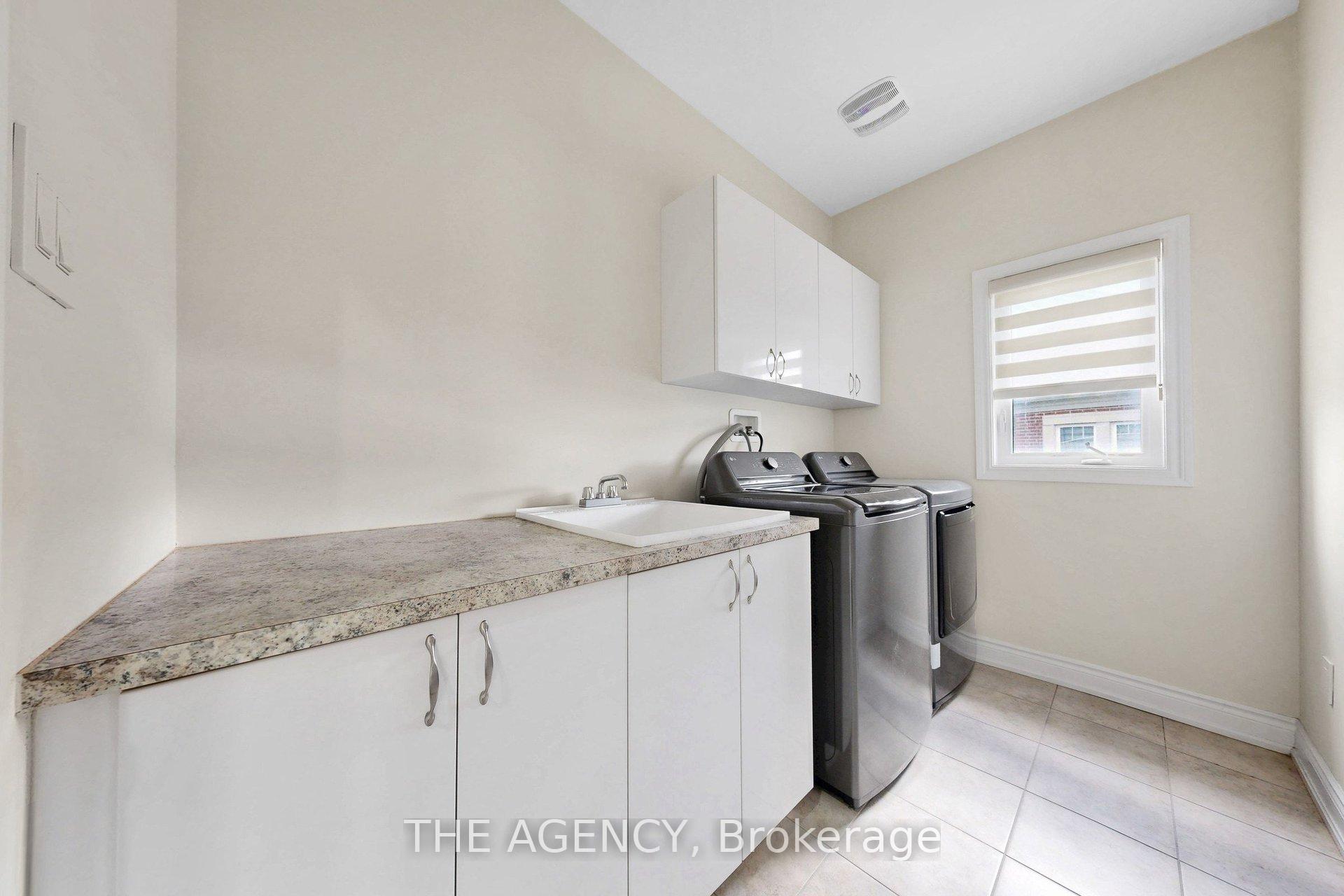 Photo 35 of 53 Elysian Fields Circle, Brampton, Bram West — HOMEH