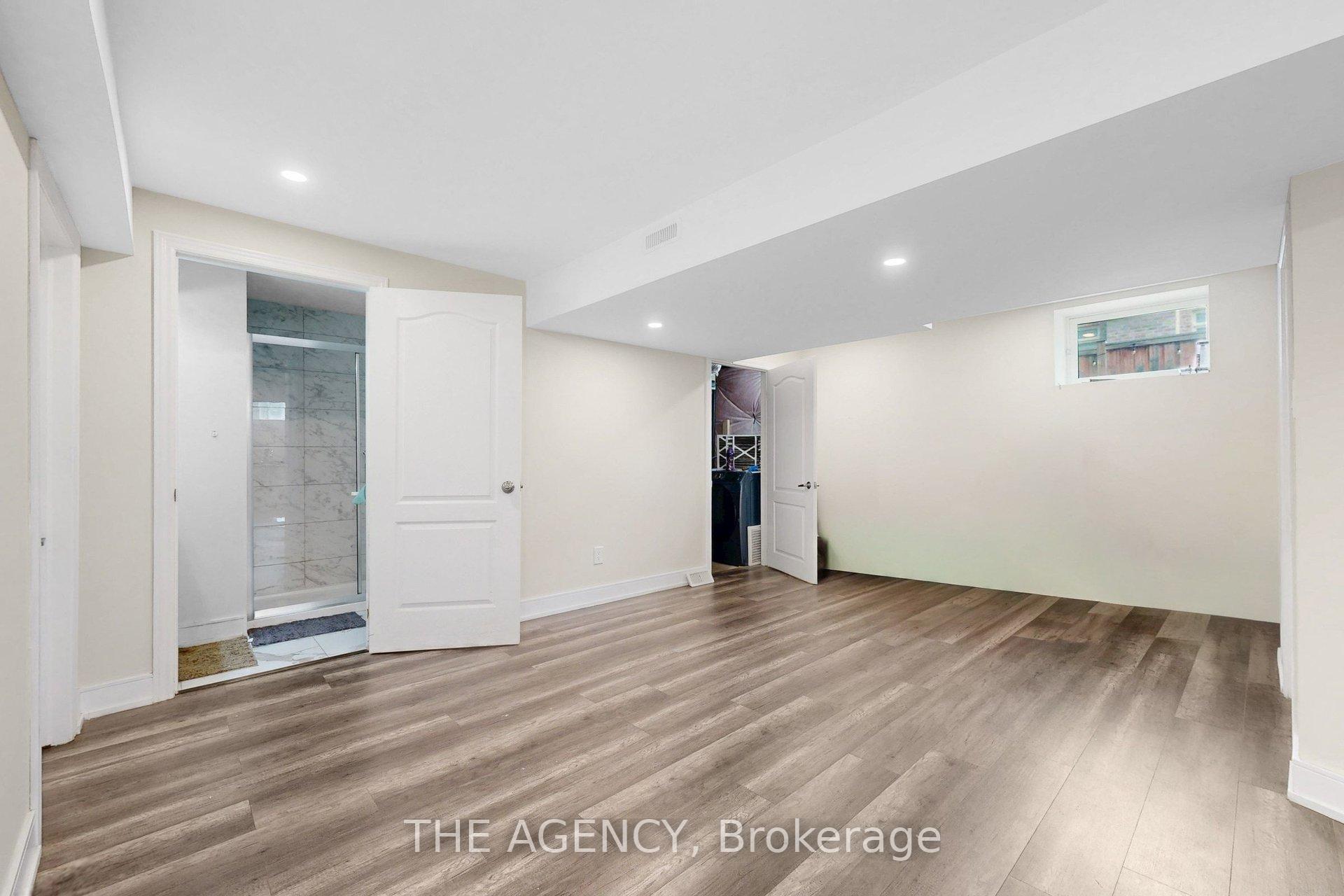Photo 42 of 53 Elysian Fields Circle, Brampton, Bram West — HOMEH