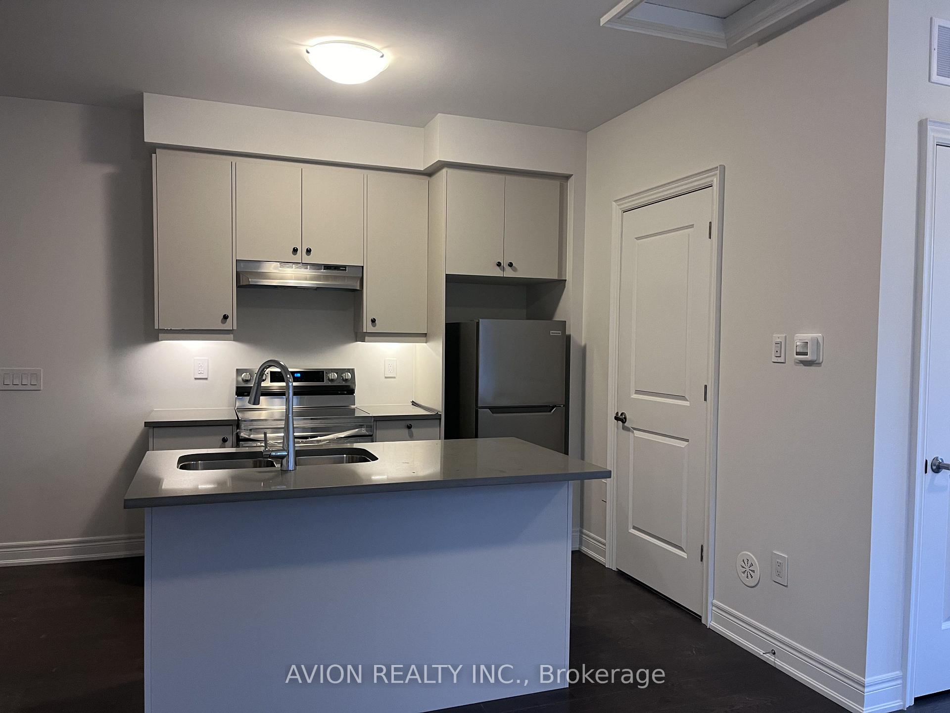 Photo 4 of Unit coach, 6 Fred Lablanc Drive, Markham, Cornell — HOMEH
