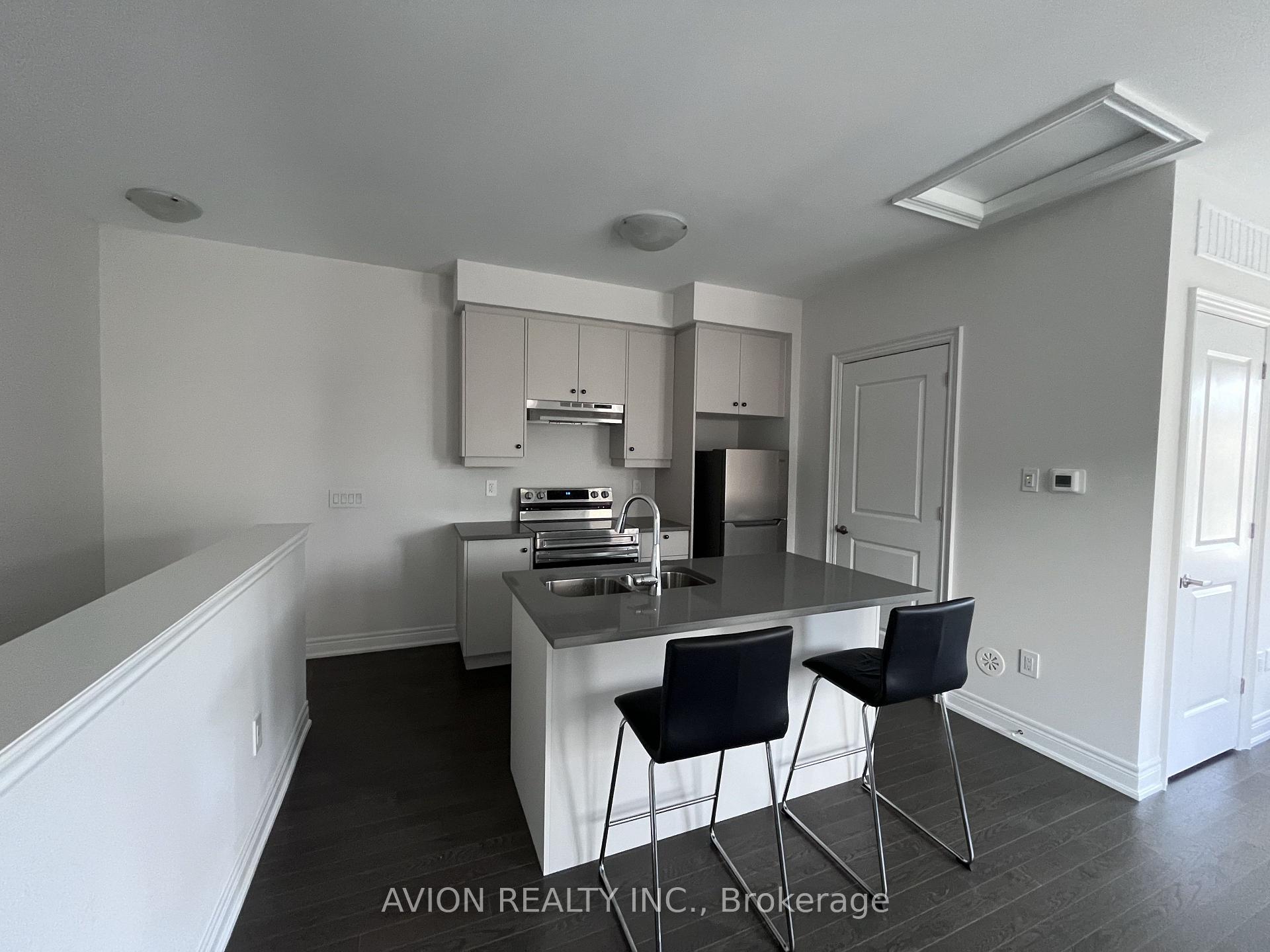 Photo 7 of Unit coach, 6 Fred Lablanc Drive, Markham, Cornell — HOMEH