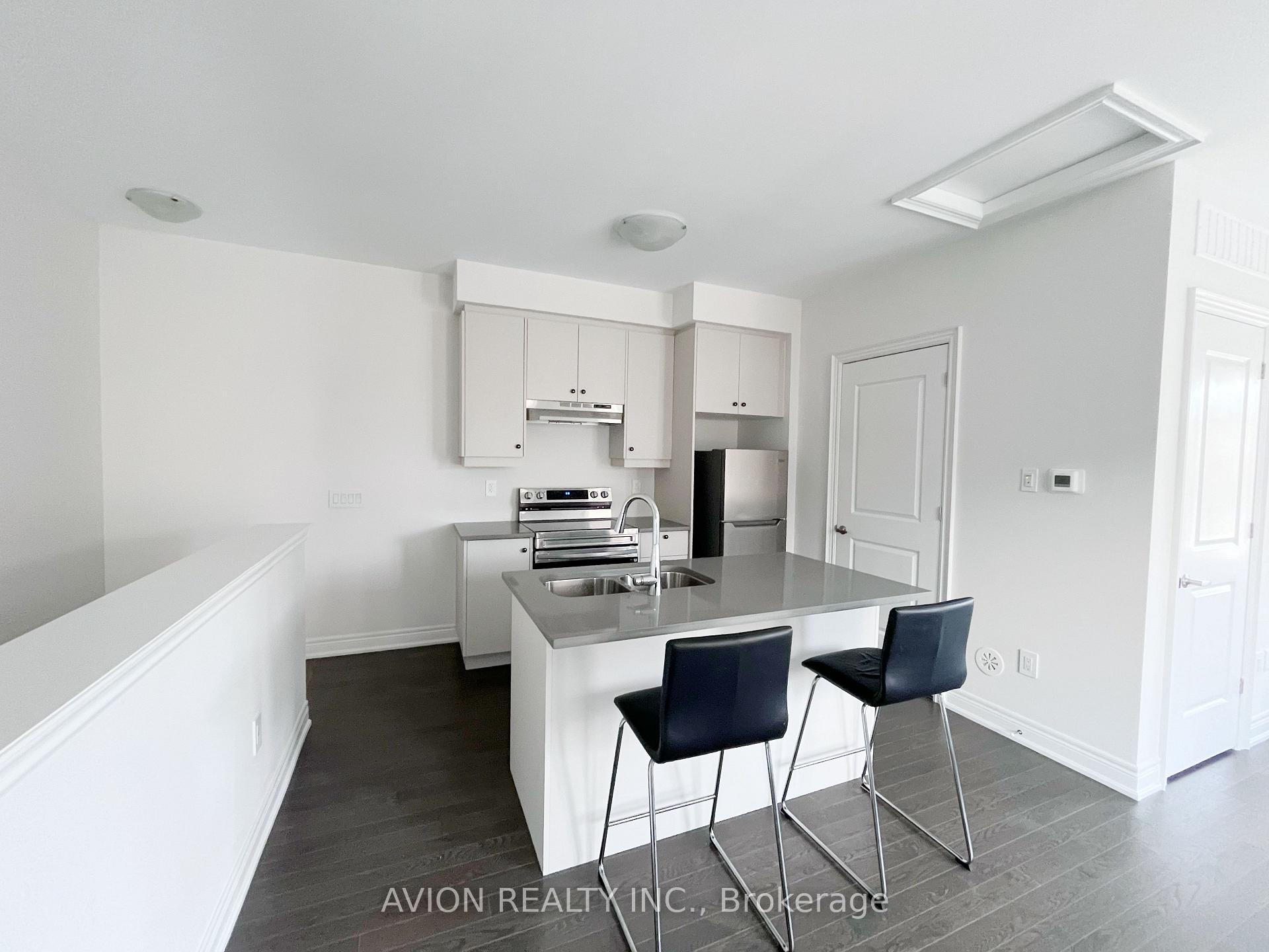 Photo 8 of Unit coach, 6 Fred Lablanc Drive, Markham, Cornell — HOMEH