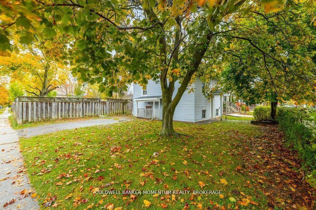 Photo 3 of 44 Rykert Street, St. Catharines, Western Hill — HOMEH