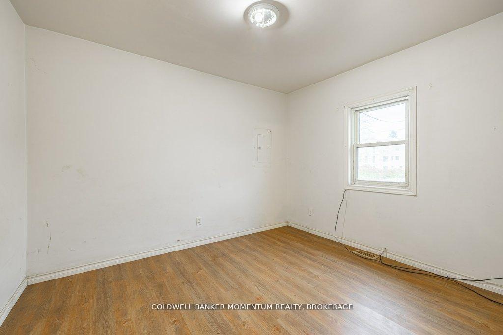 Photo 15 of 44 Rykert Street, St. Catharines, Western Hill — HOMEH