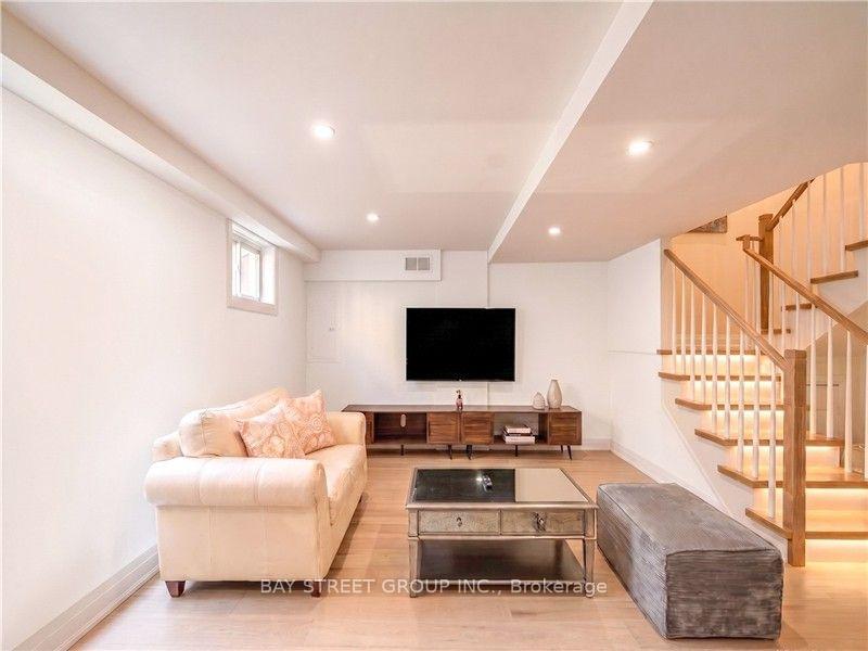 Photo 7 of 526 Lake Dr S, Georgina, Keswick South — HOMEH