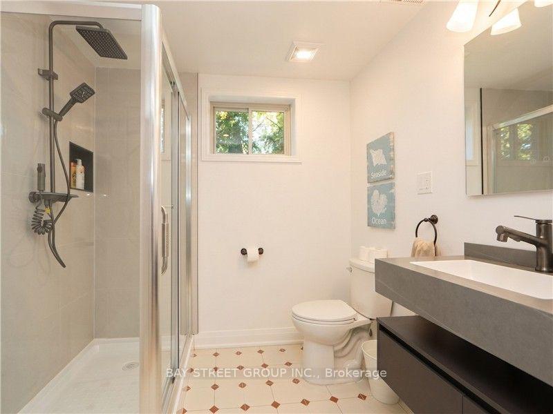 Photo 8 of 526 Lake Dr S, Georgina, Keswick South — HOMEH