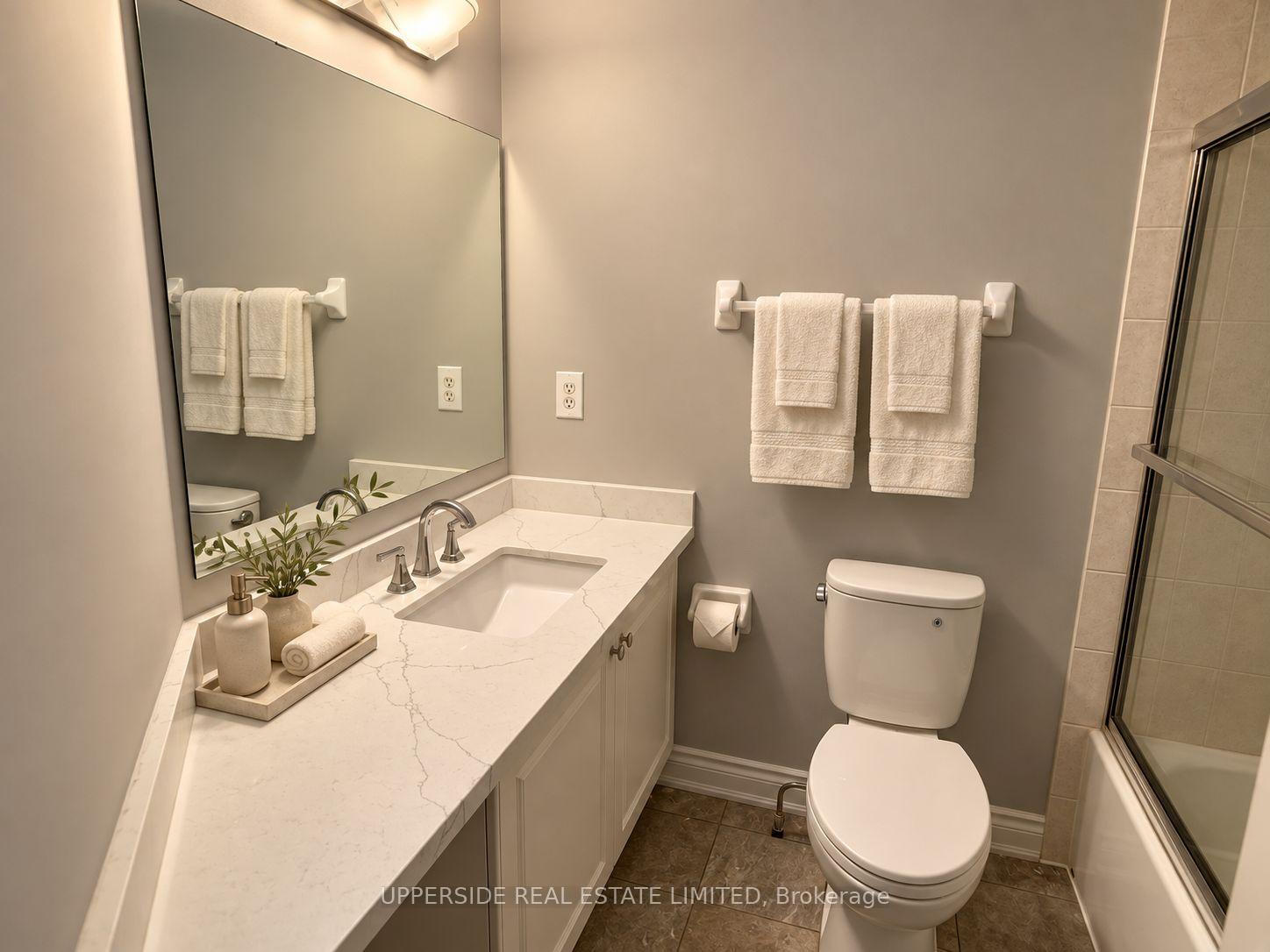 Photo 8 of Unit 10, 23 Observatory Lane, Richmond Hill, Observatory — HOMEH