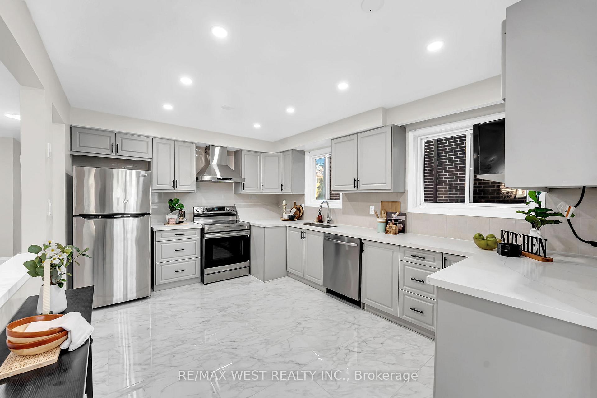 Photo 9 of 67 Burncrest Drive, Toronto, Bedford Park-Nortown — HOMEH