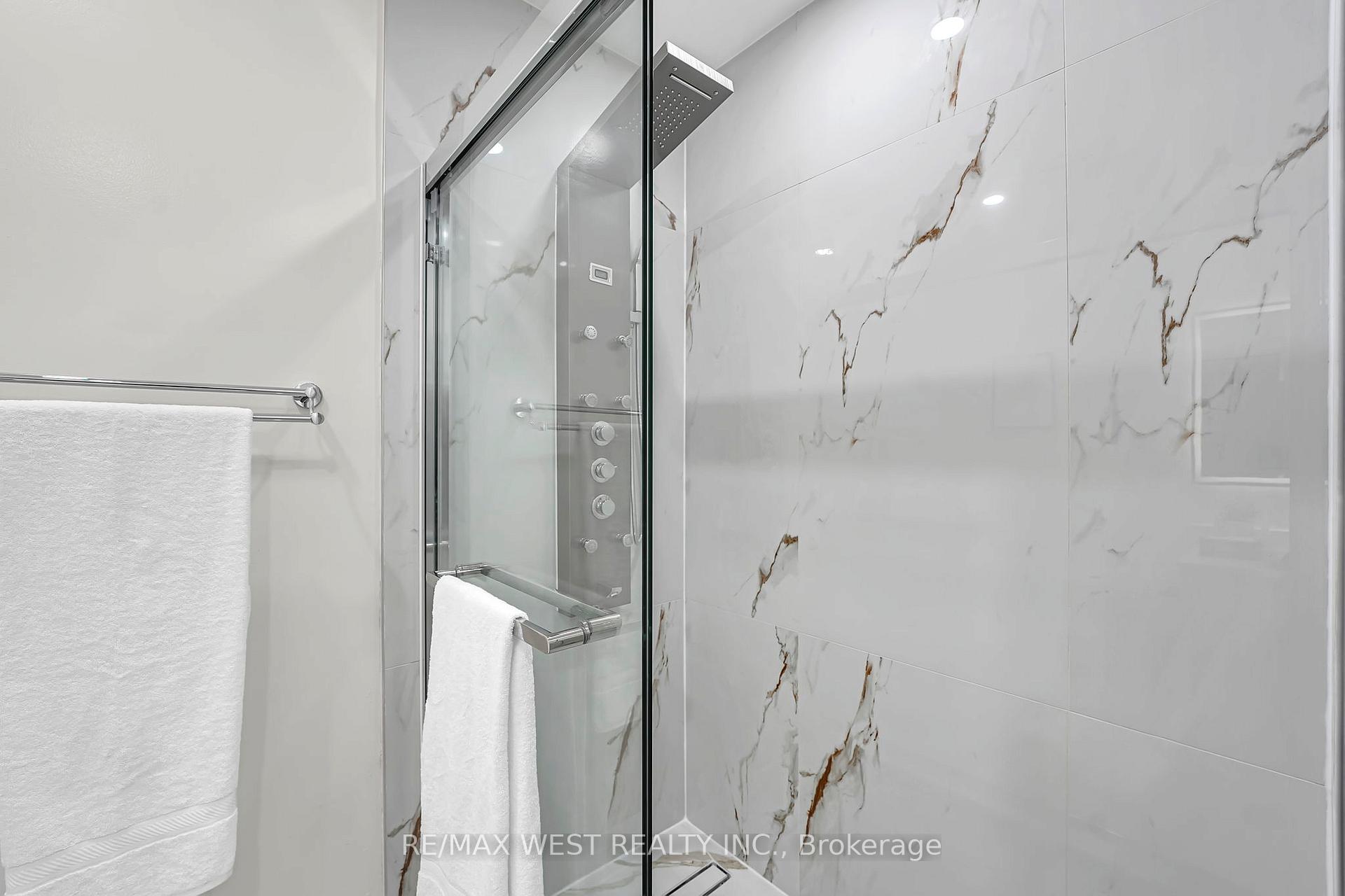 Photo 13 of 67 Burncrest Drive, Toronto, Bedford Park-Nortown — HOMEH