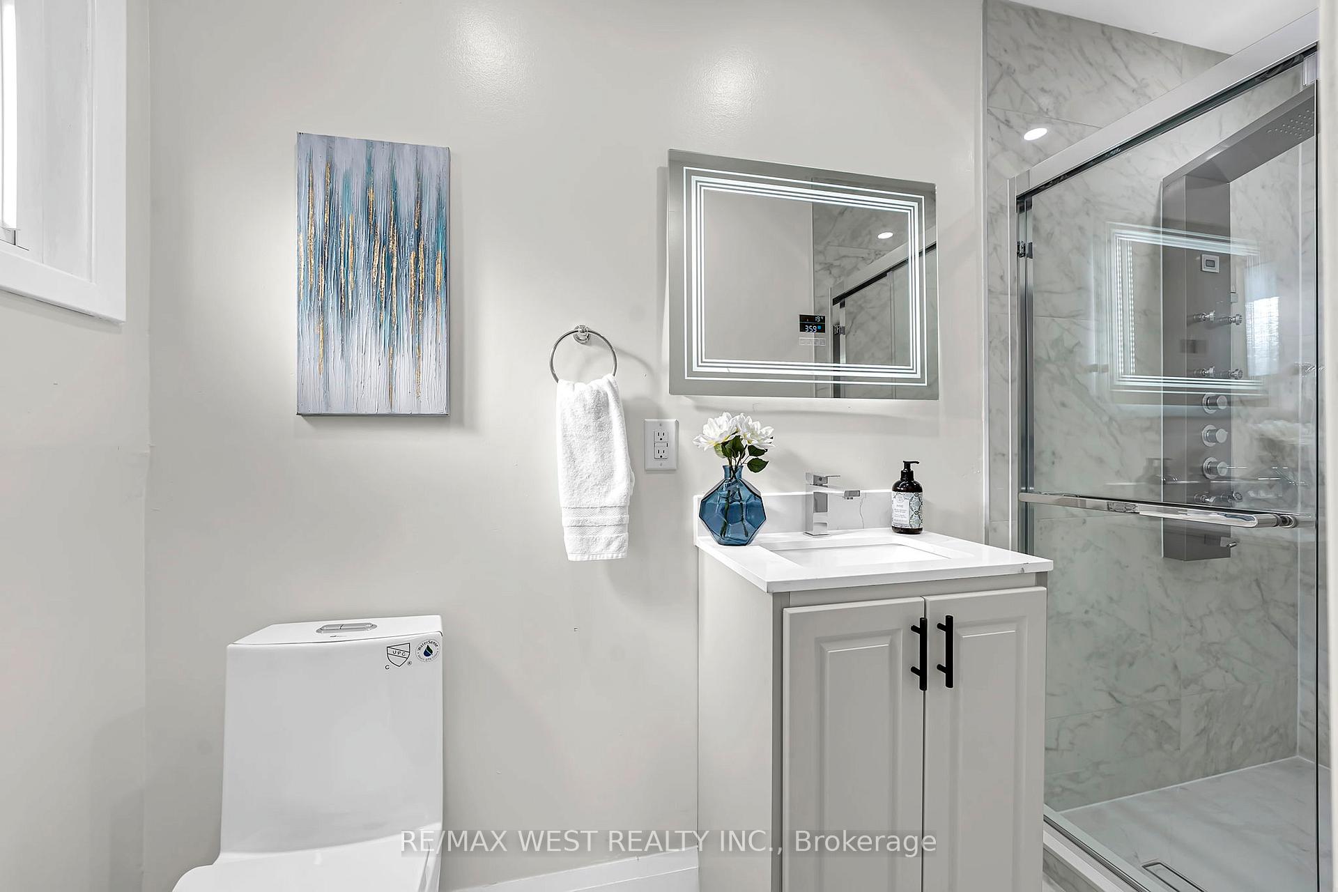 Photo 15 of 67 Burncrest Drive, Toronto, Bedford Park-Nortown — HOMEH