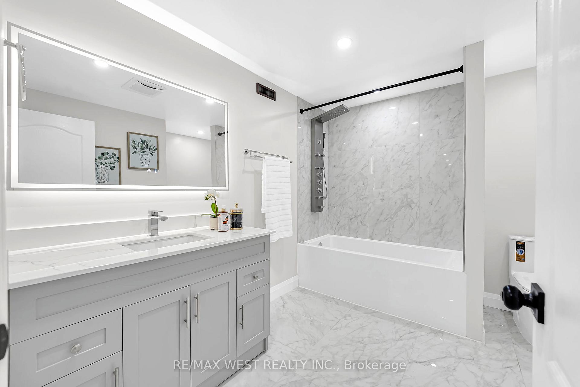 Photo 23 of 67 Burncrest Drive, Toronto, Bedford Park-Nortown — HOMEH