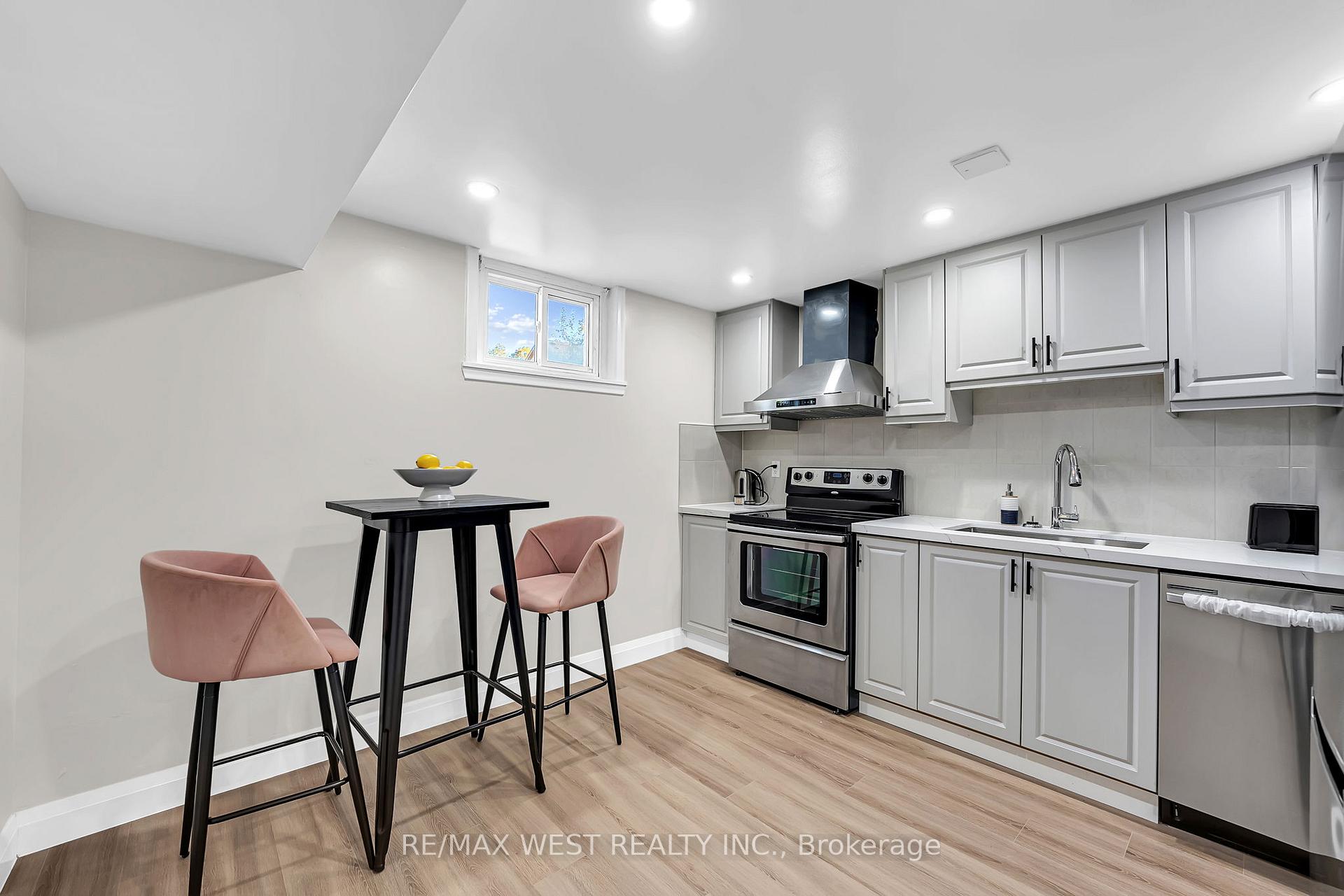 Photo 24 of 67 Burncrest Drive, Toronto, Bedford Park-Nortown — HOMEH