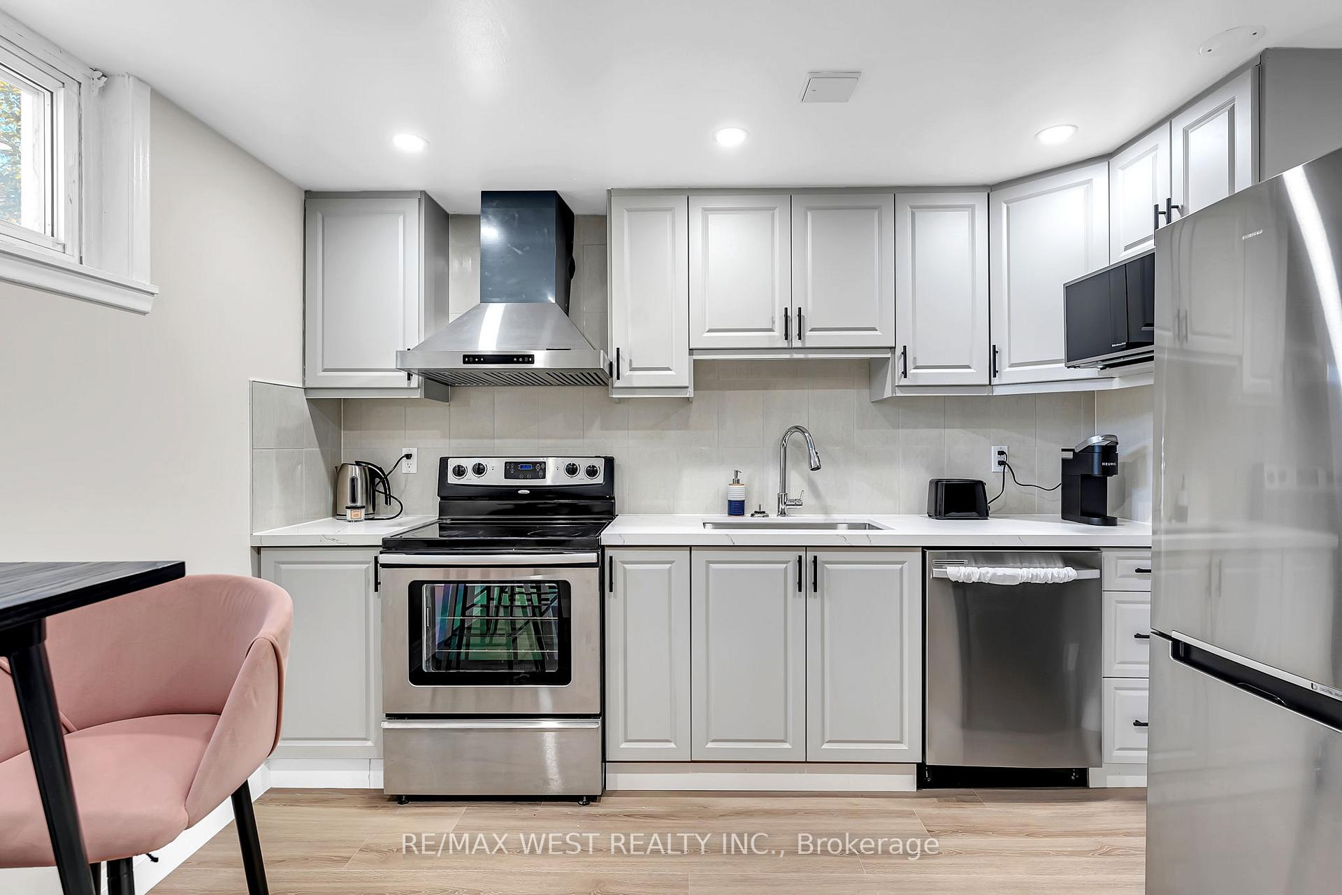 Photo 25 of 67 Burncrest Drive, Toronto, Bedford Park-Nortown — HOMEH