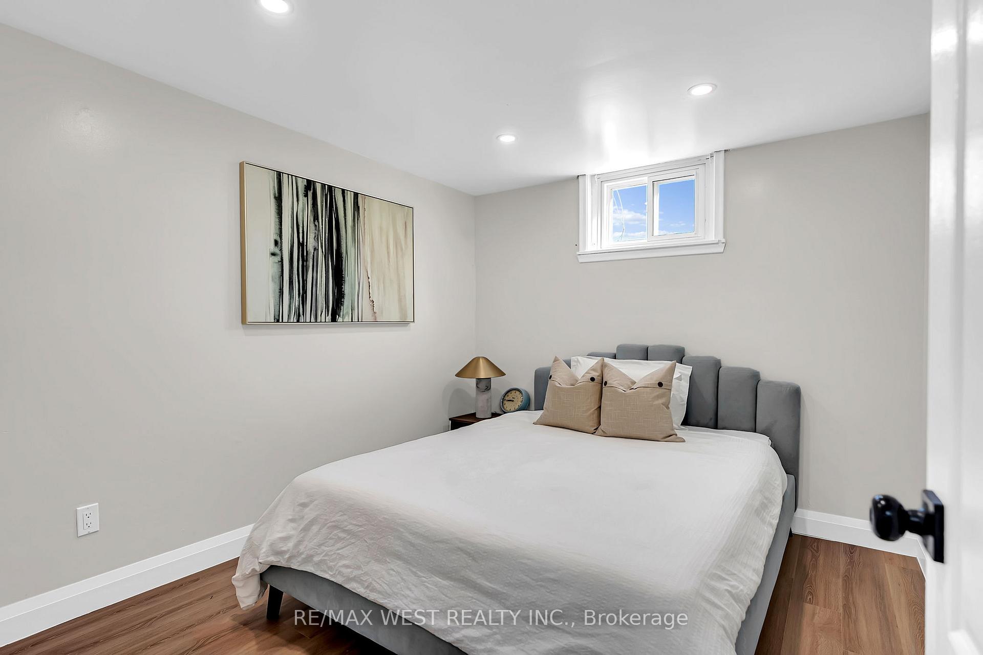 Photo 26 of 67 Burncrest Drive, Toronto, Bedford Park-Nortown — HOMEH